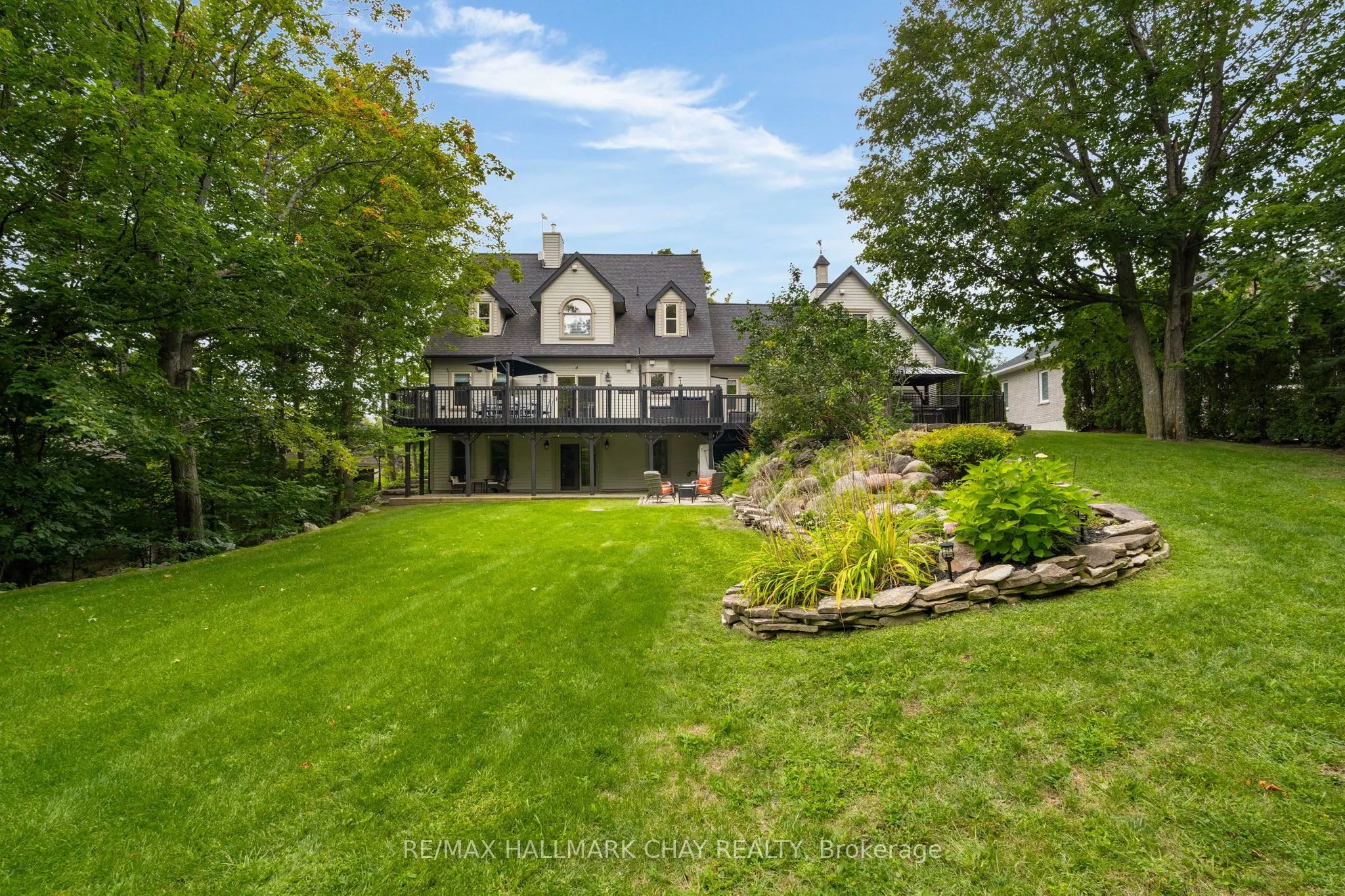 9 Bridle Path