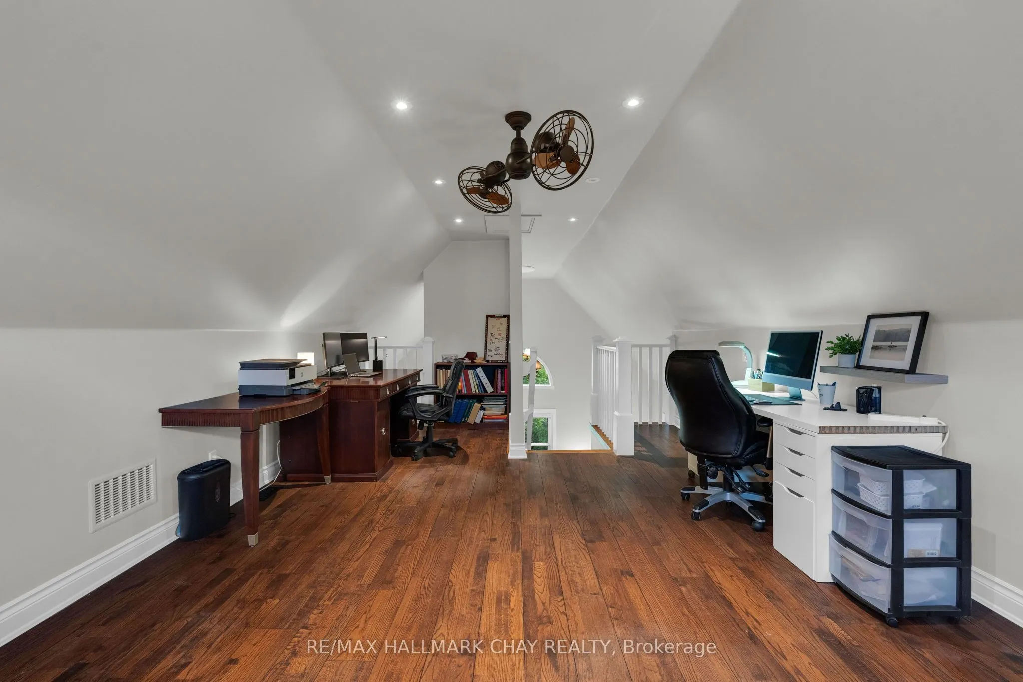 9 Bridle Path