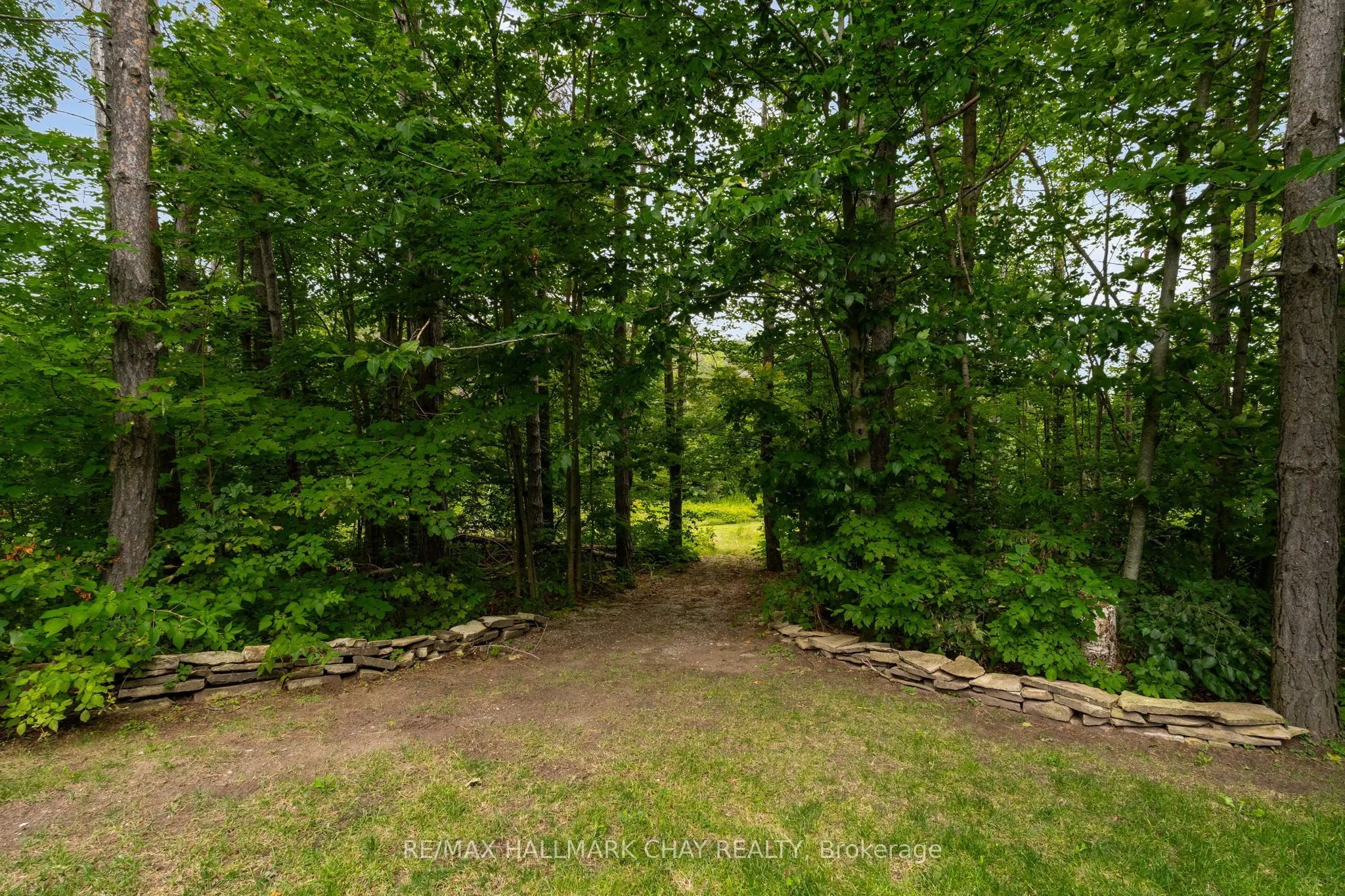 9 Bridle Path