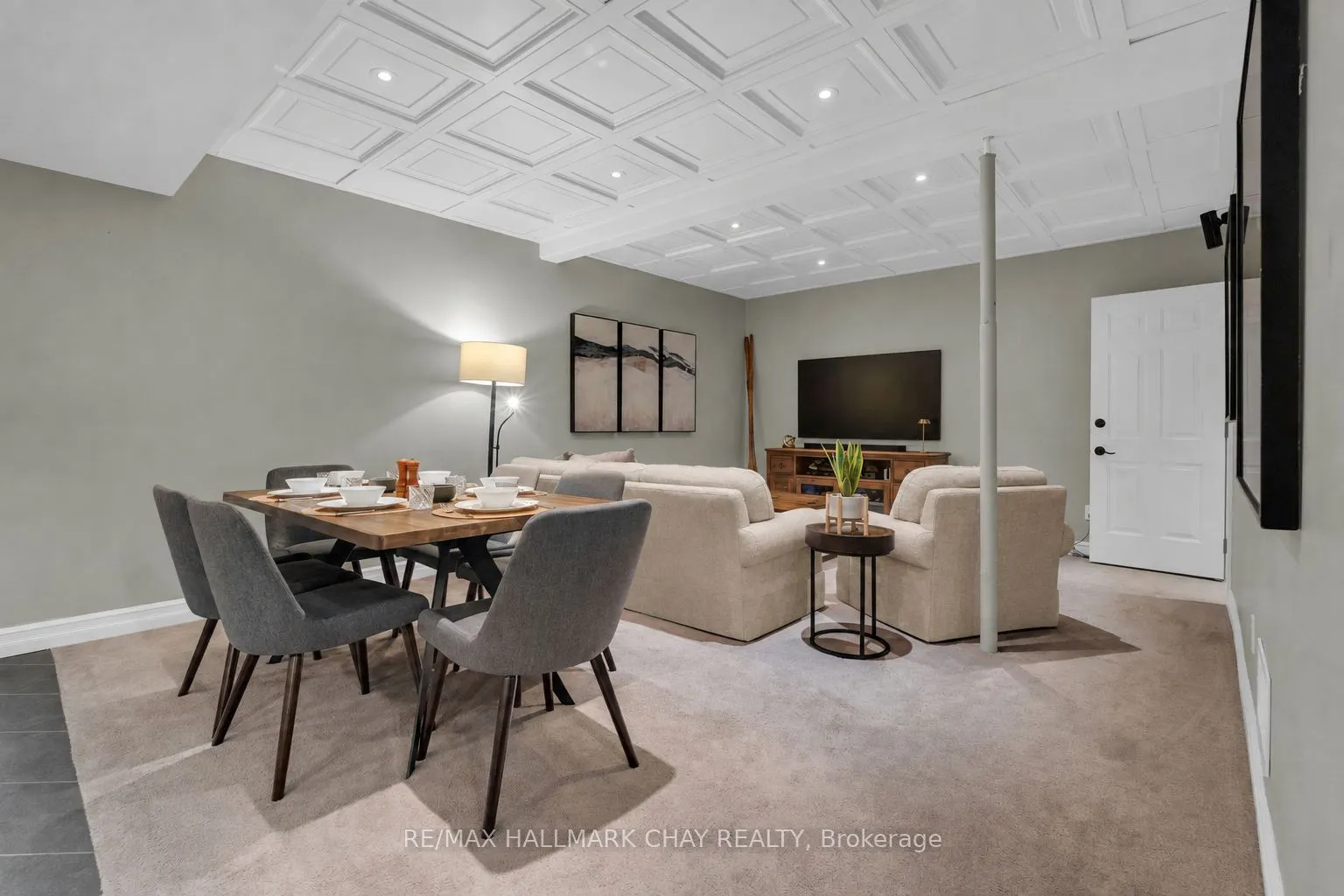 9 Bridle Path