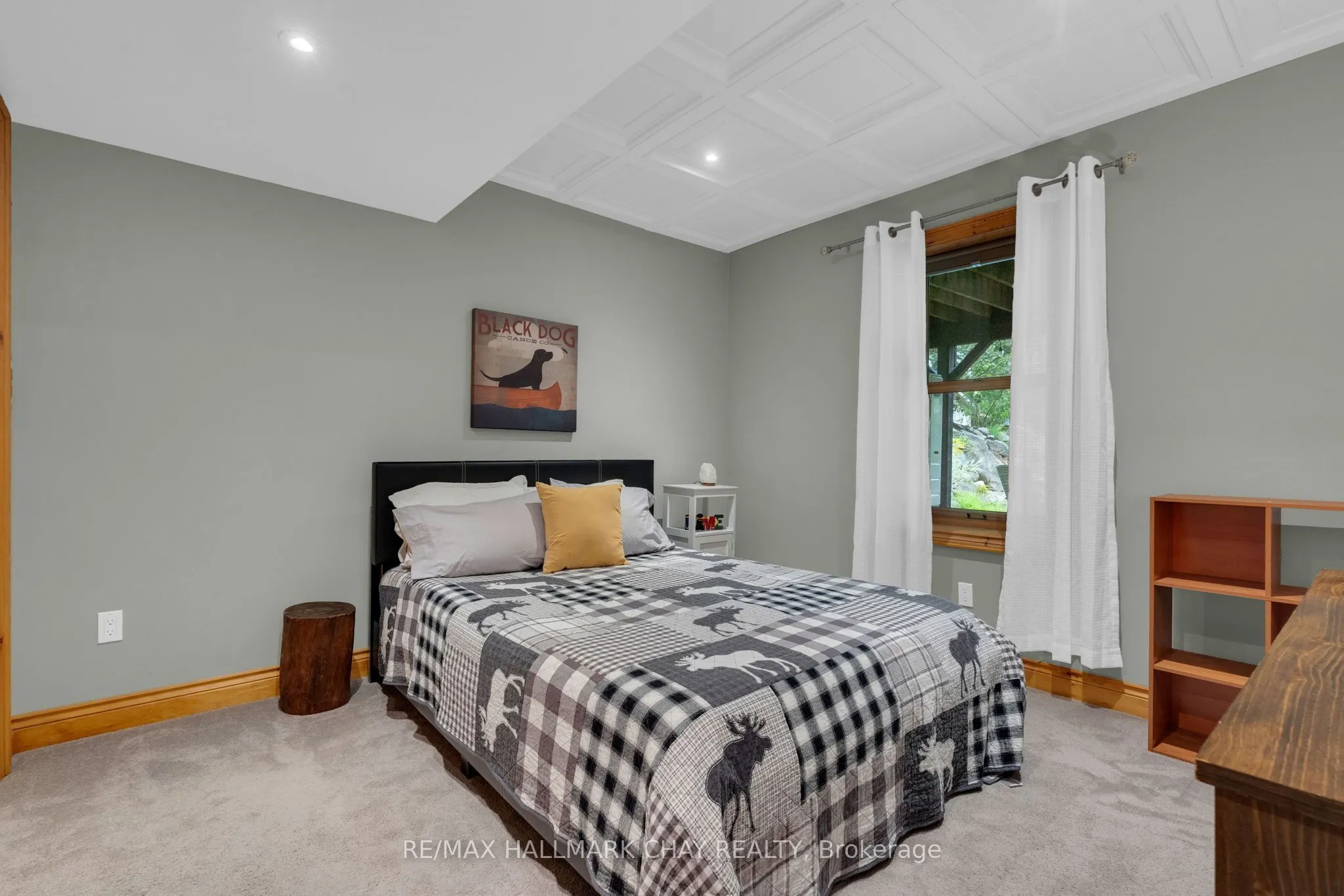 9 Bridle Path