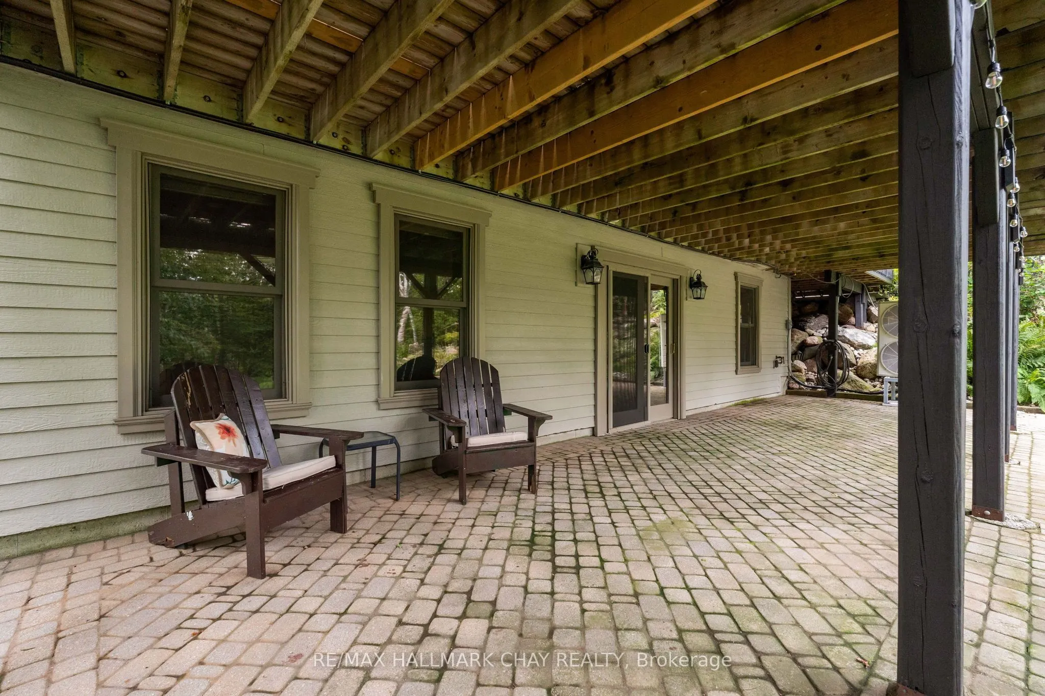 9 Bridle Path