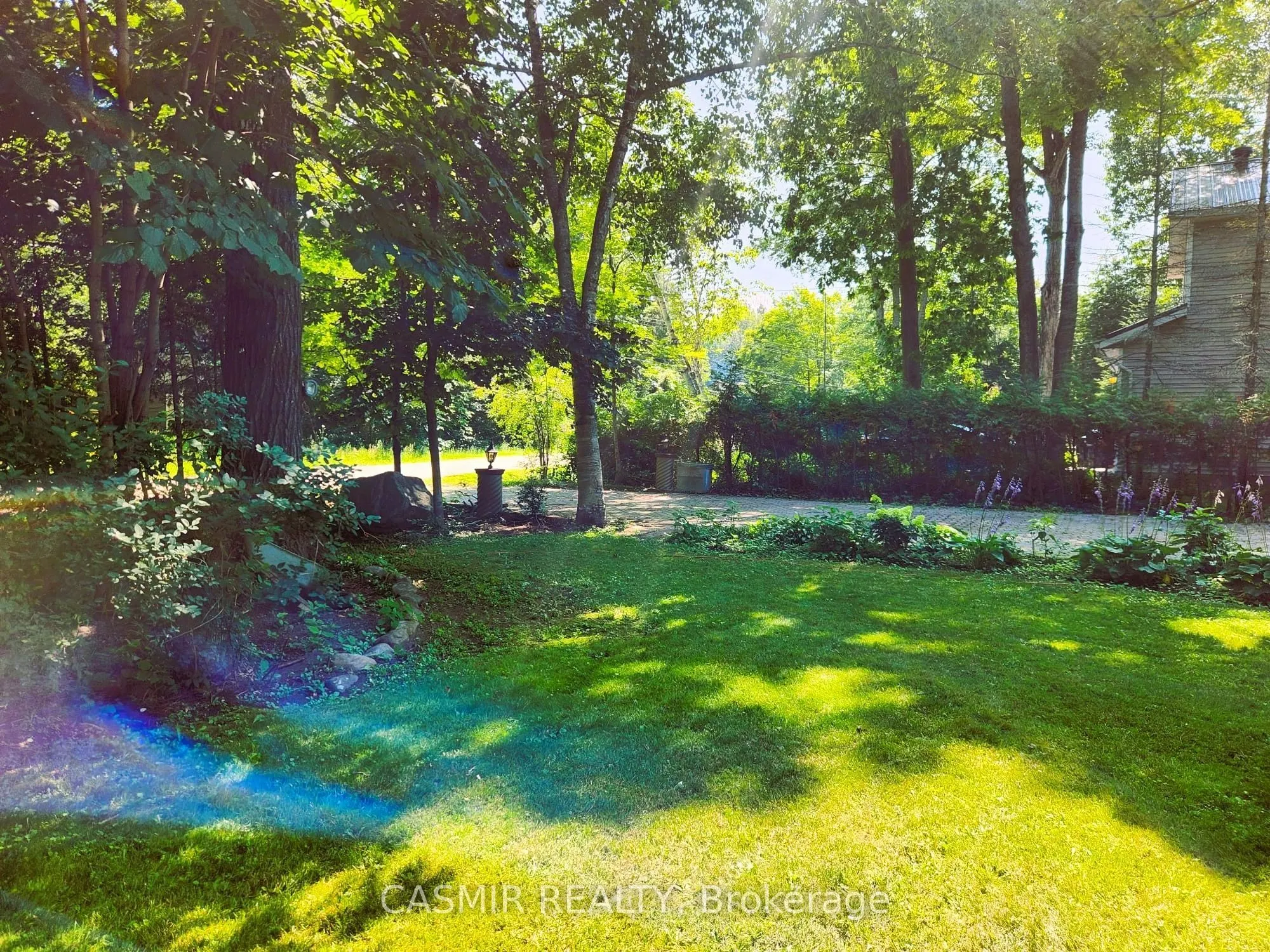2148 CHAMPLAIN Road