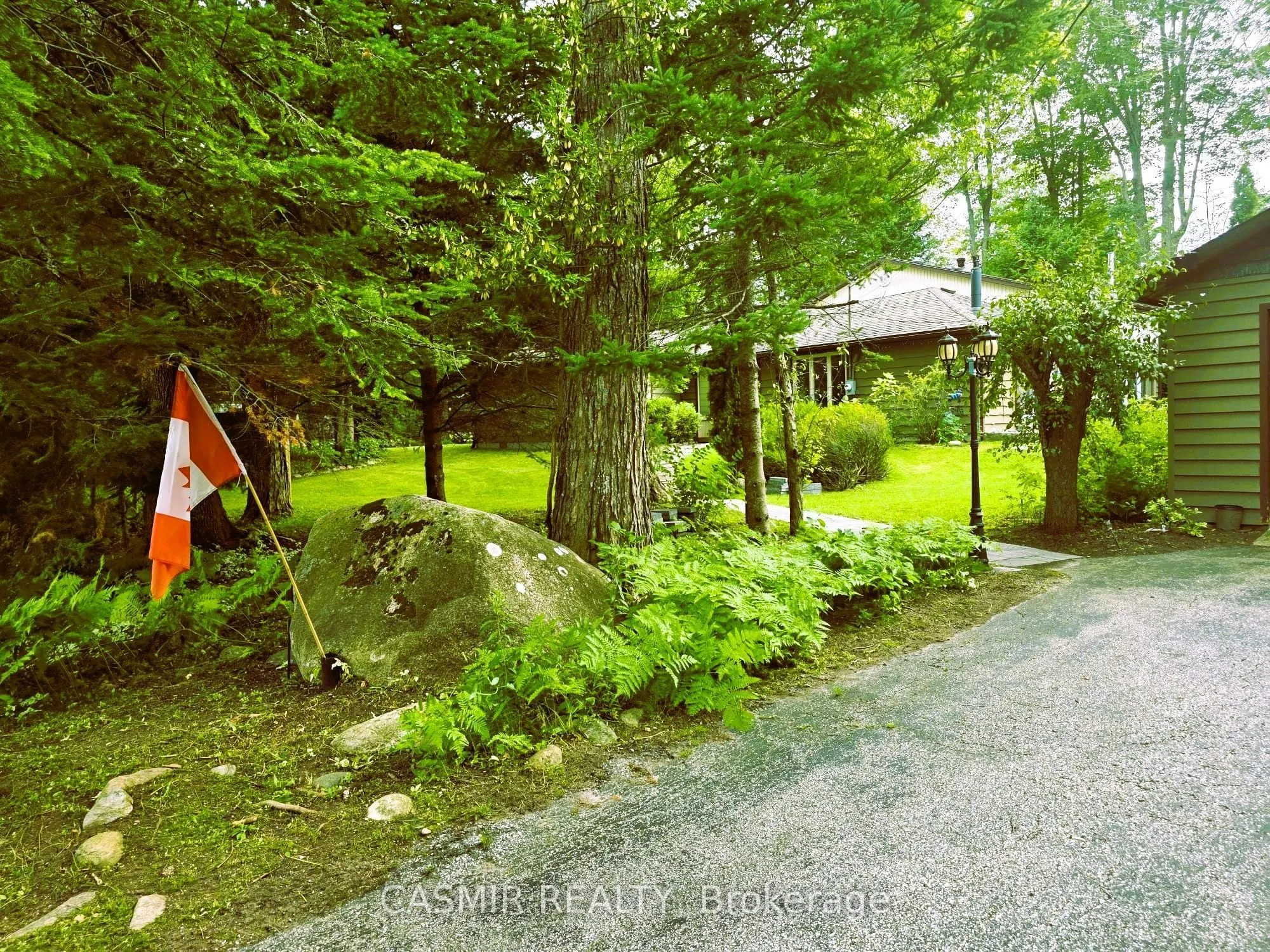 2148 CHAMPLAIN Road
