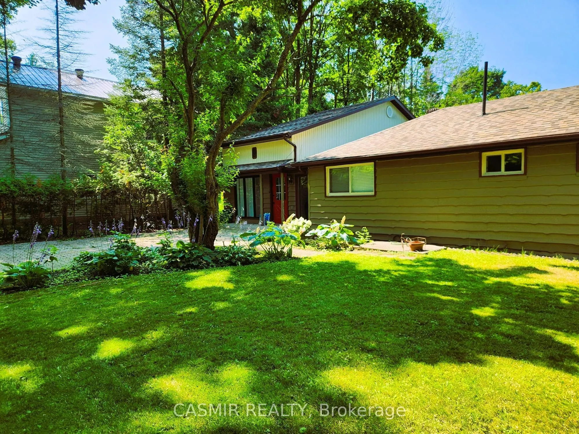2148 CHAMPLAIN Road