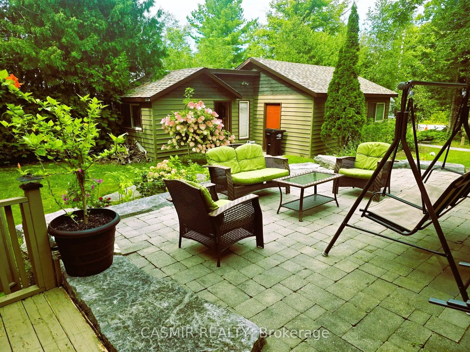 2148 CHAMPLAIN Road