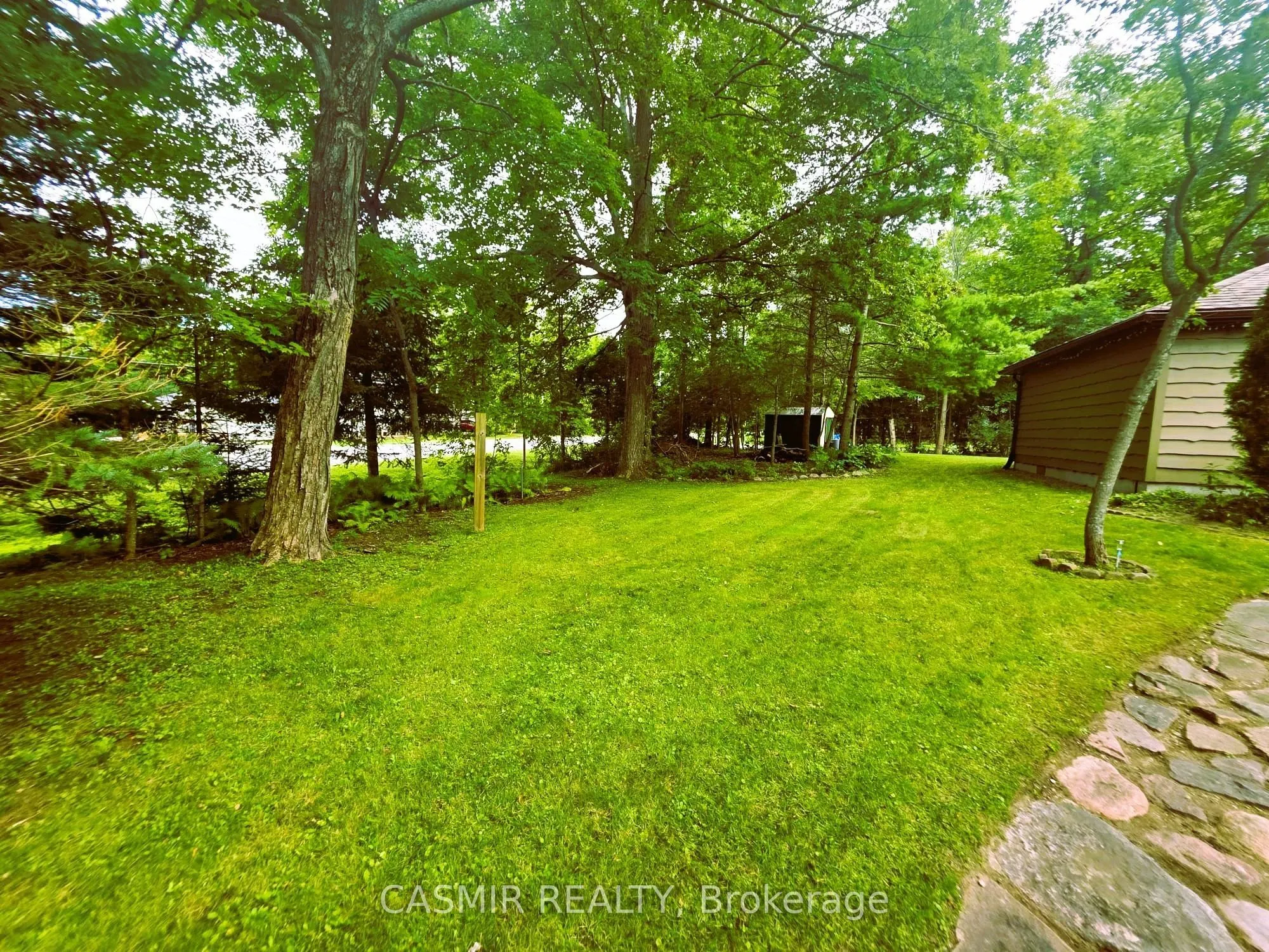 2148 CHAMPLAIN Road