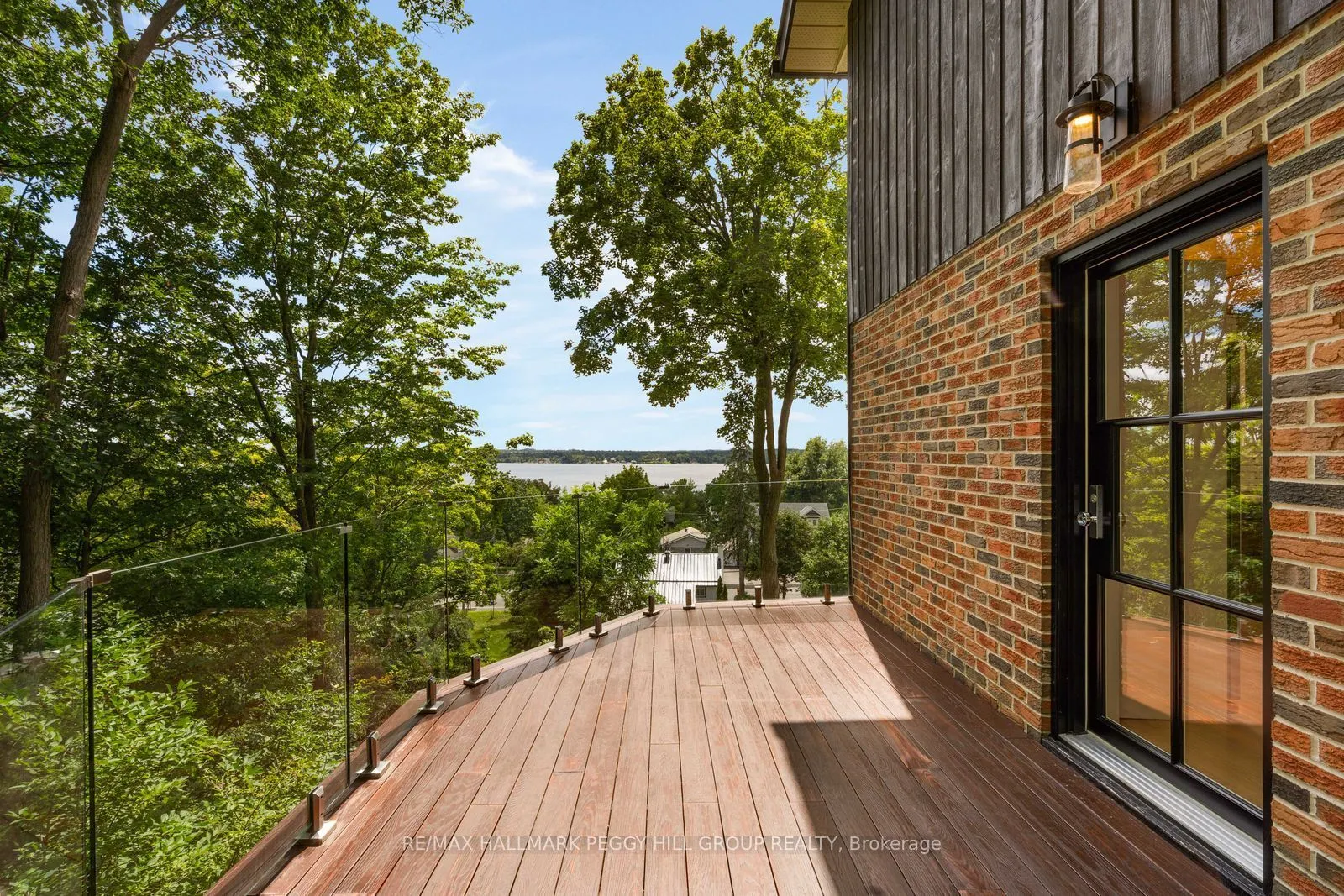 11 Crestwood Drive