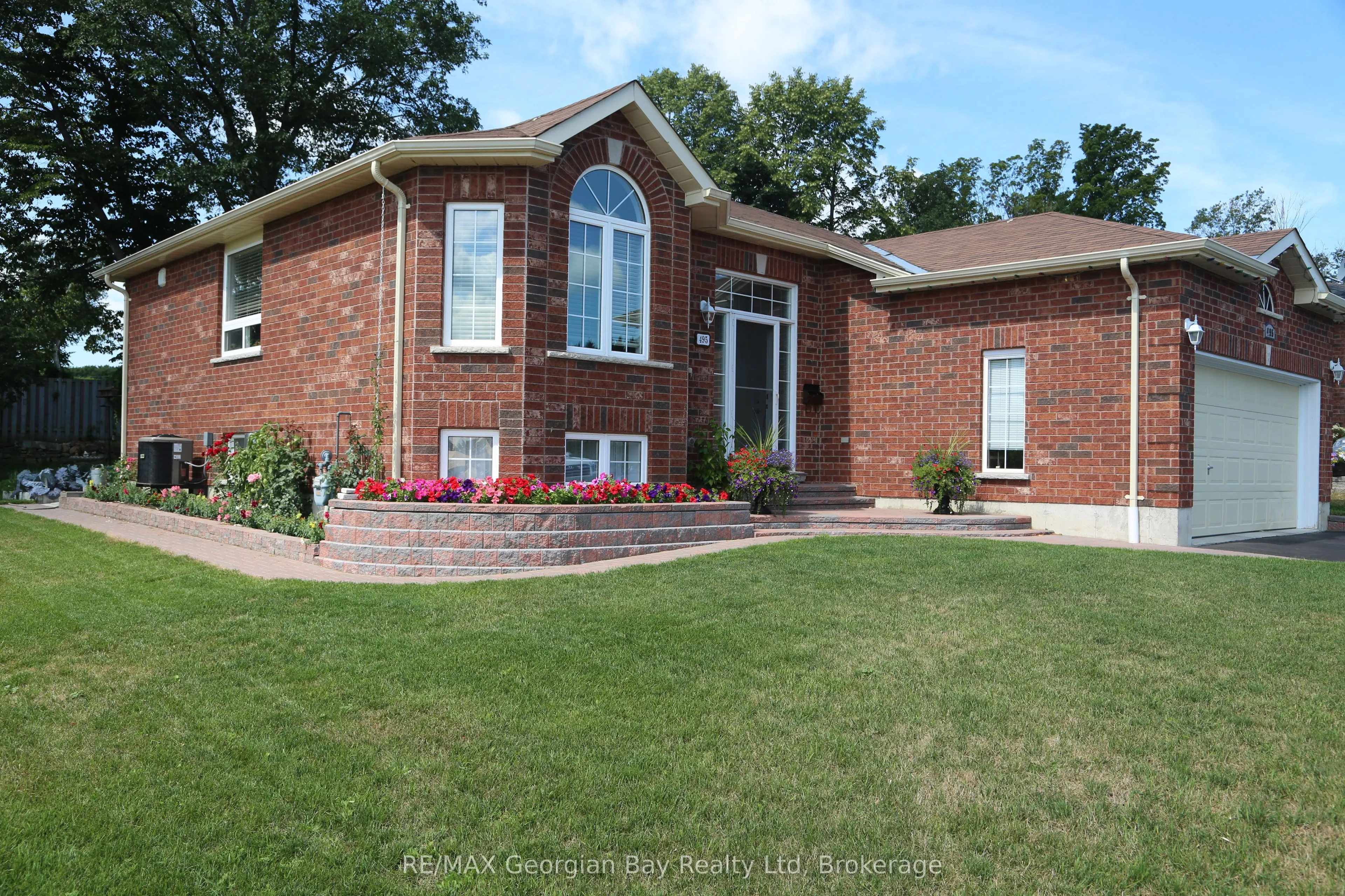 495 Shewfelt Crescent