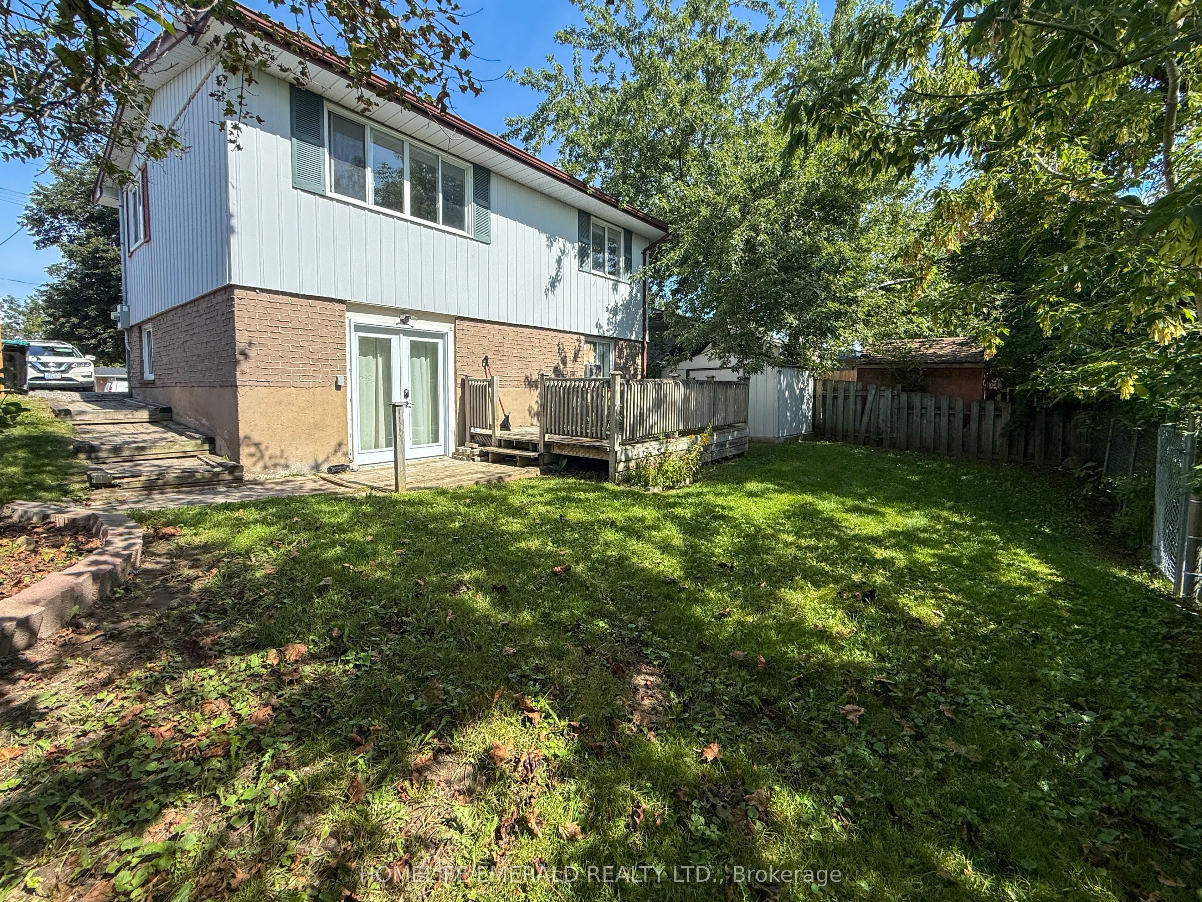 131 Cundles Road E