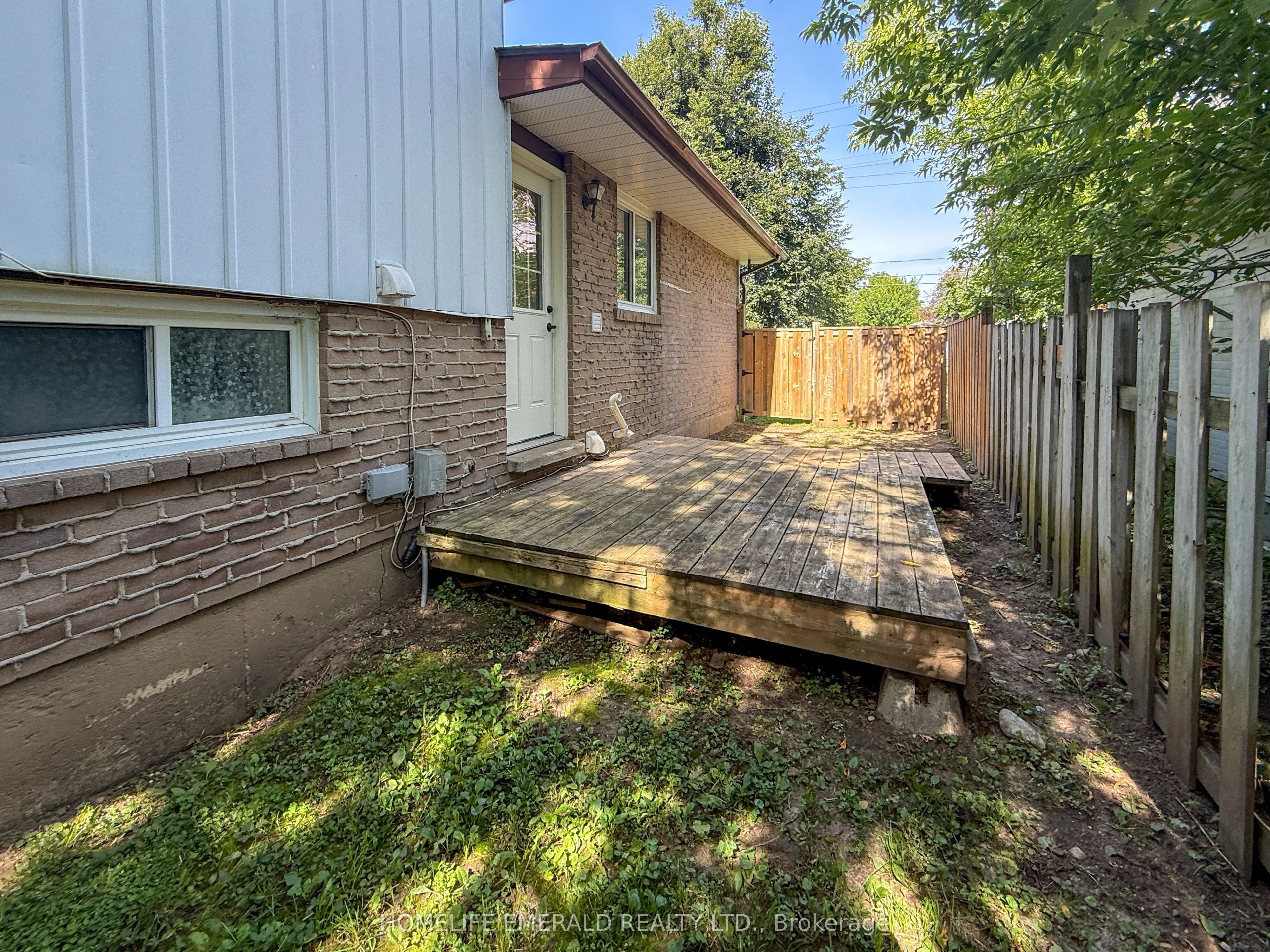 131 Cundles Road E
