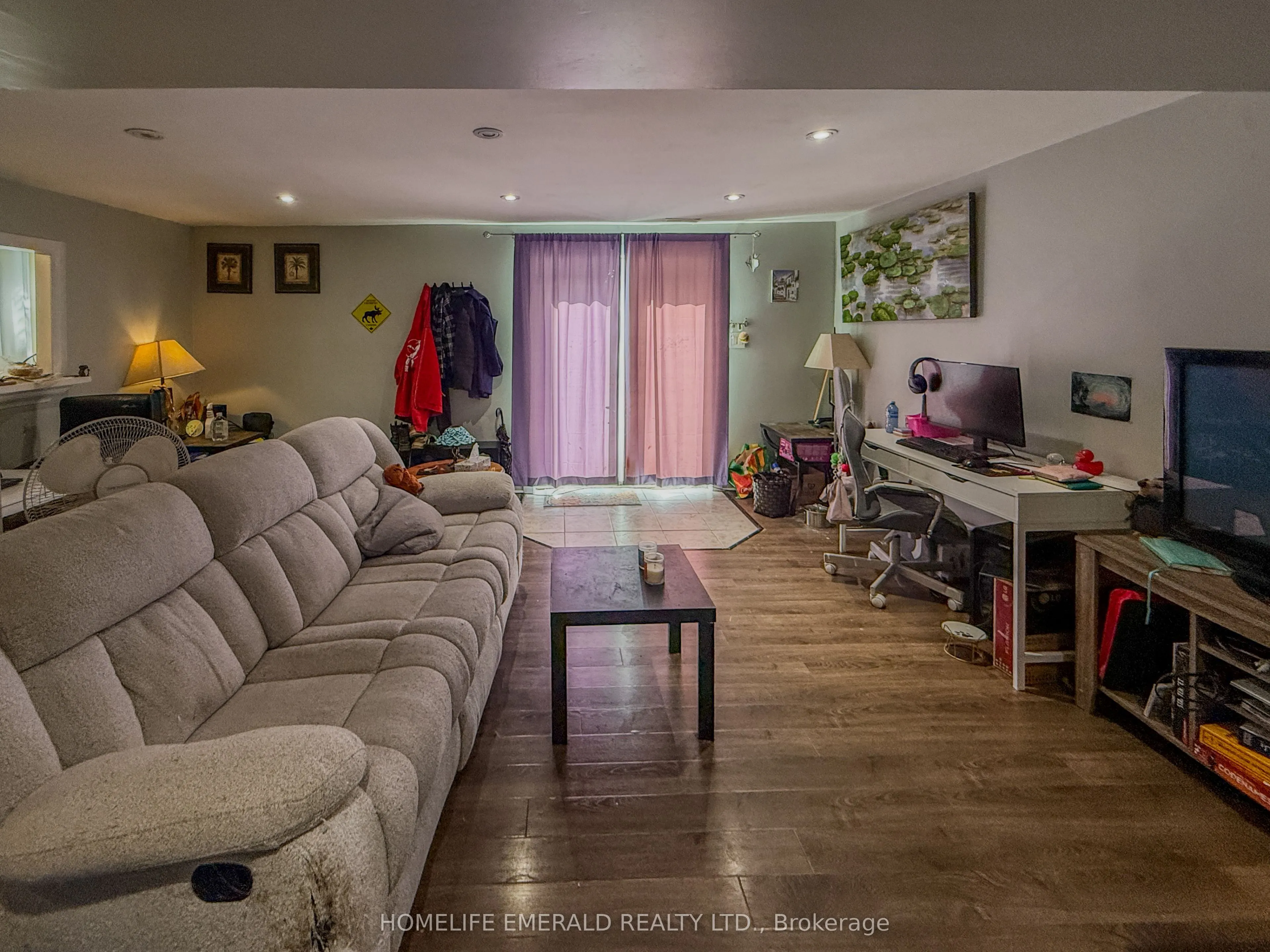 131 Cundles Road E
