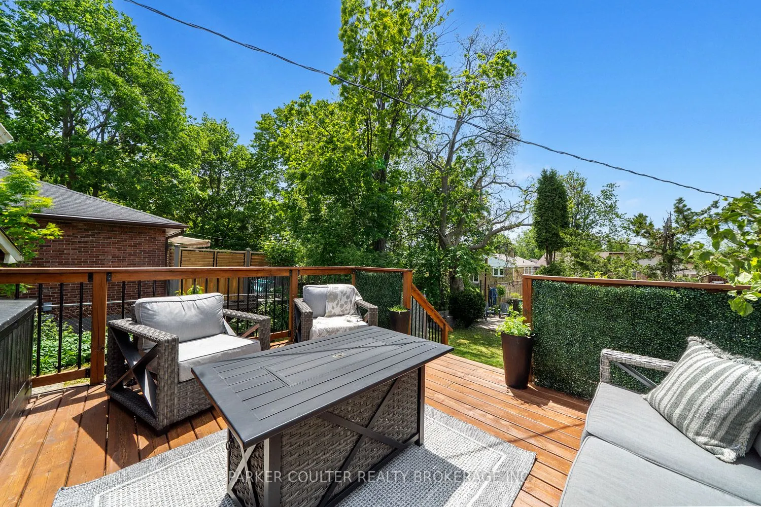 7 Oakley Park Square