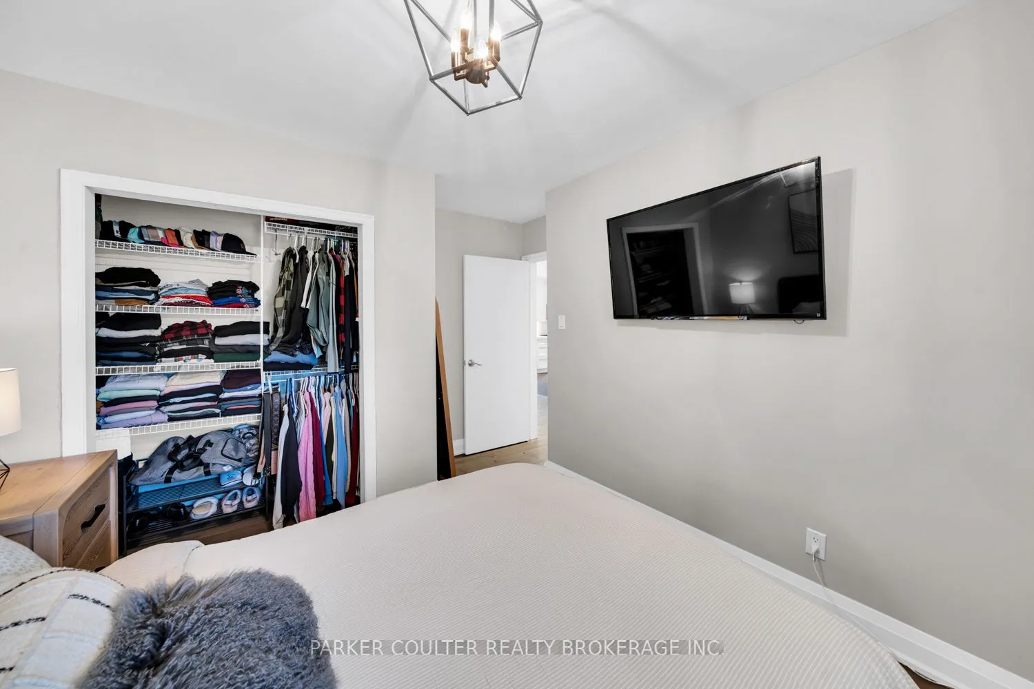 7 Oakley Park Square