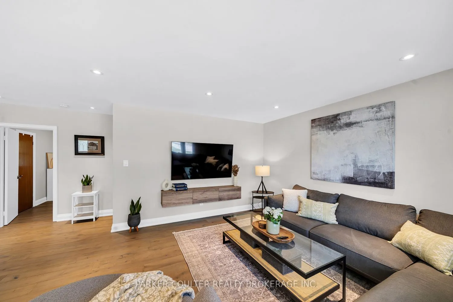 7 Oakley Park Square