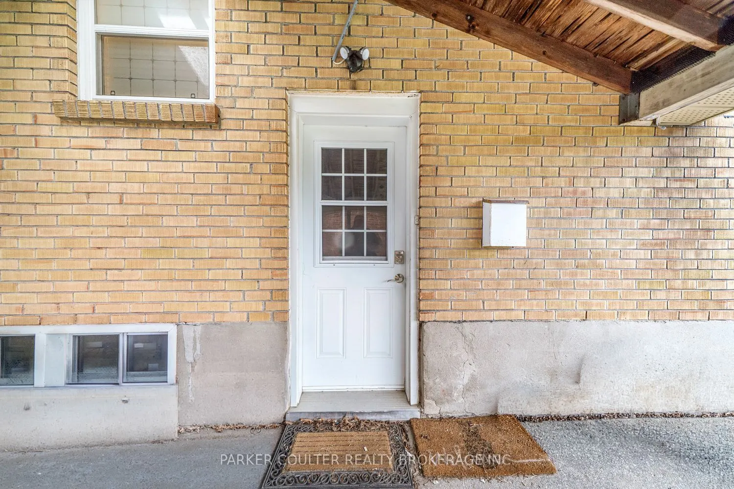 7 Oakley Park Square