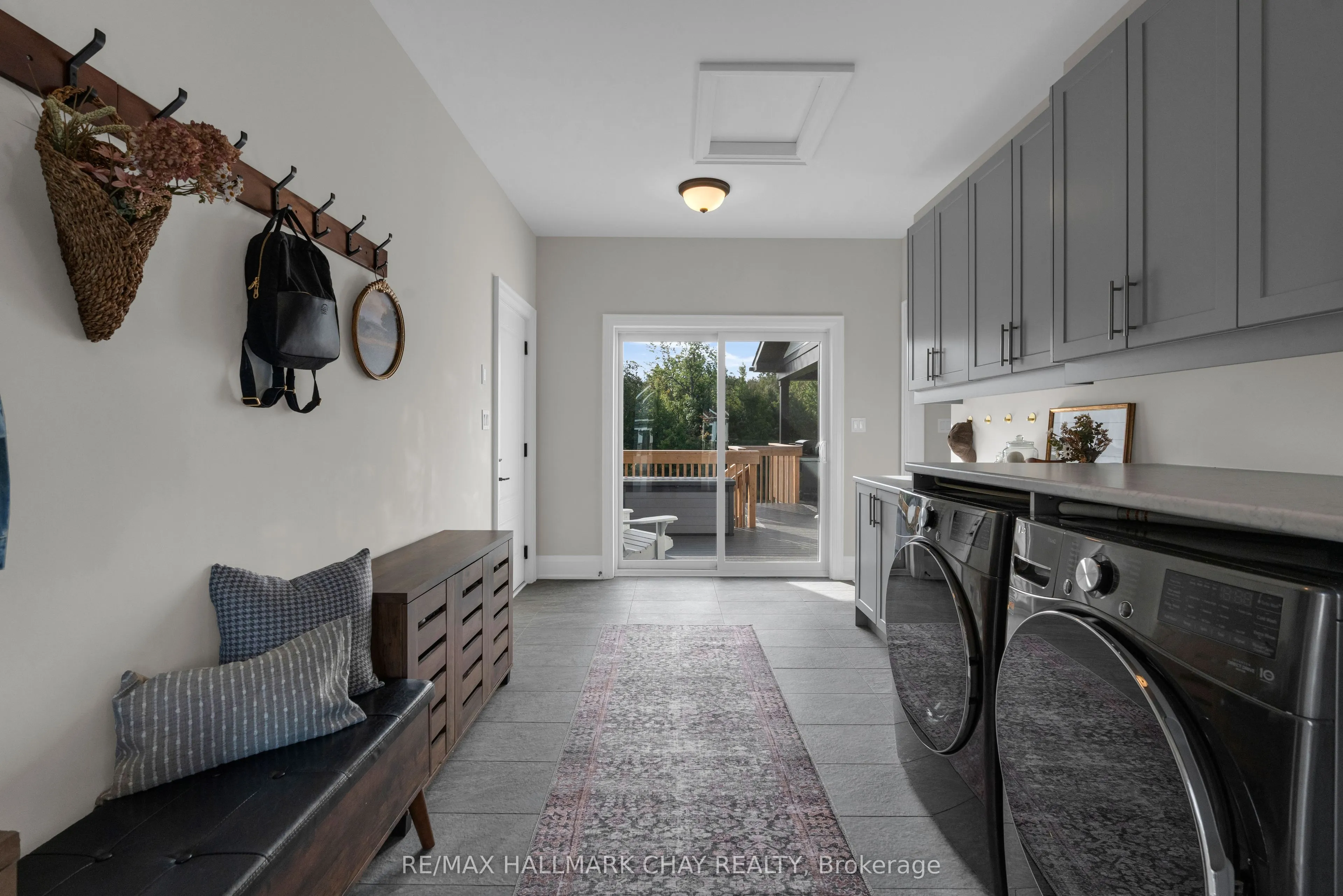 7 Clydesdale Court
