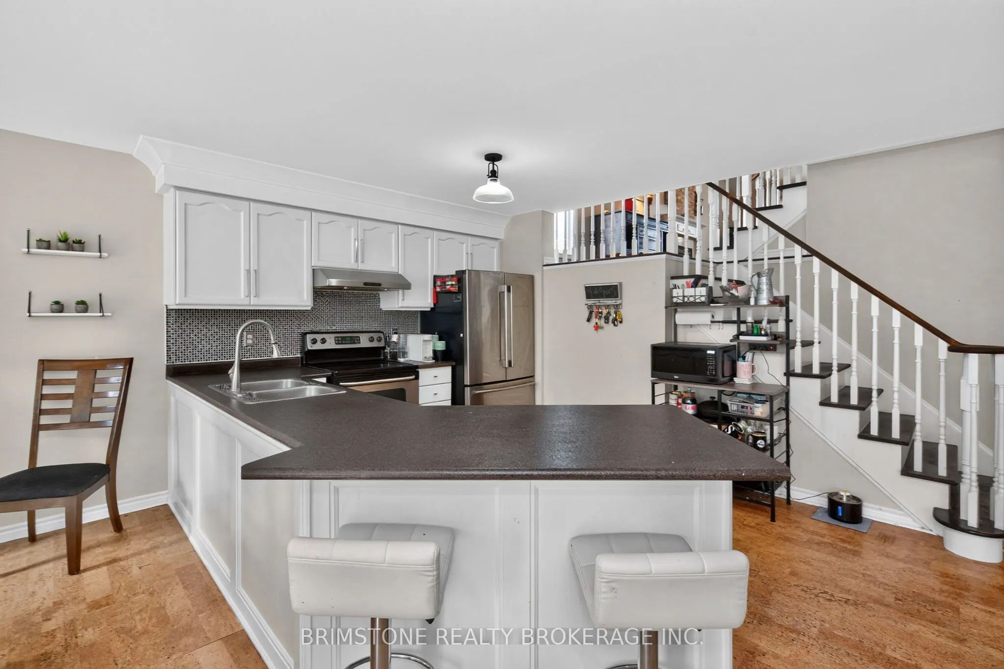 24 Stoneybrook Crescent