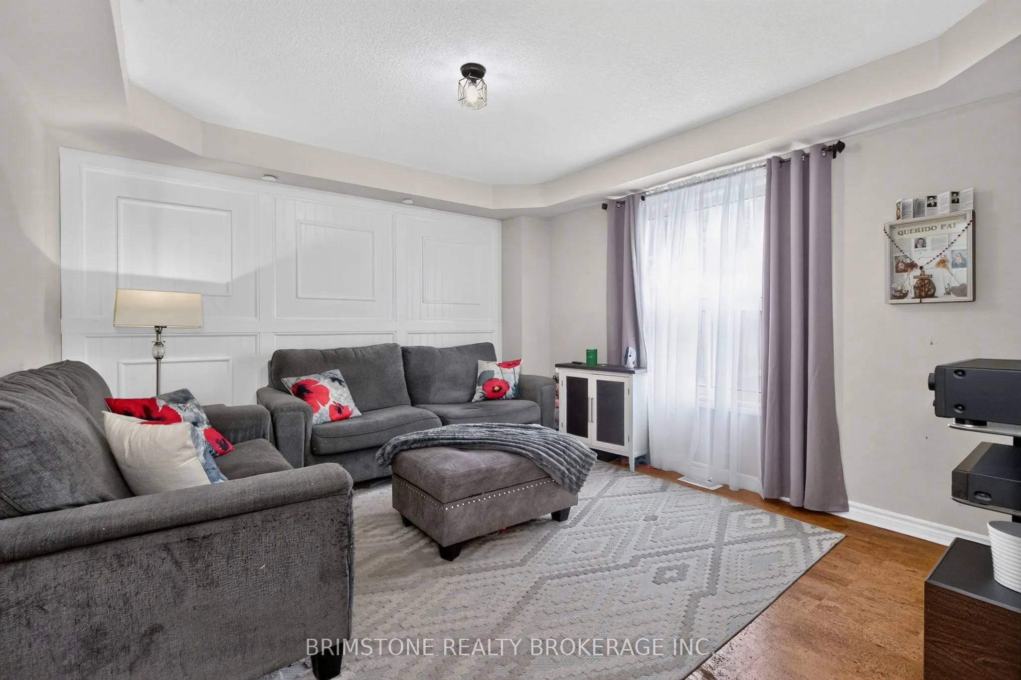 24 Stoneybrook Crescent