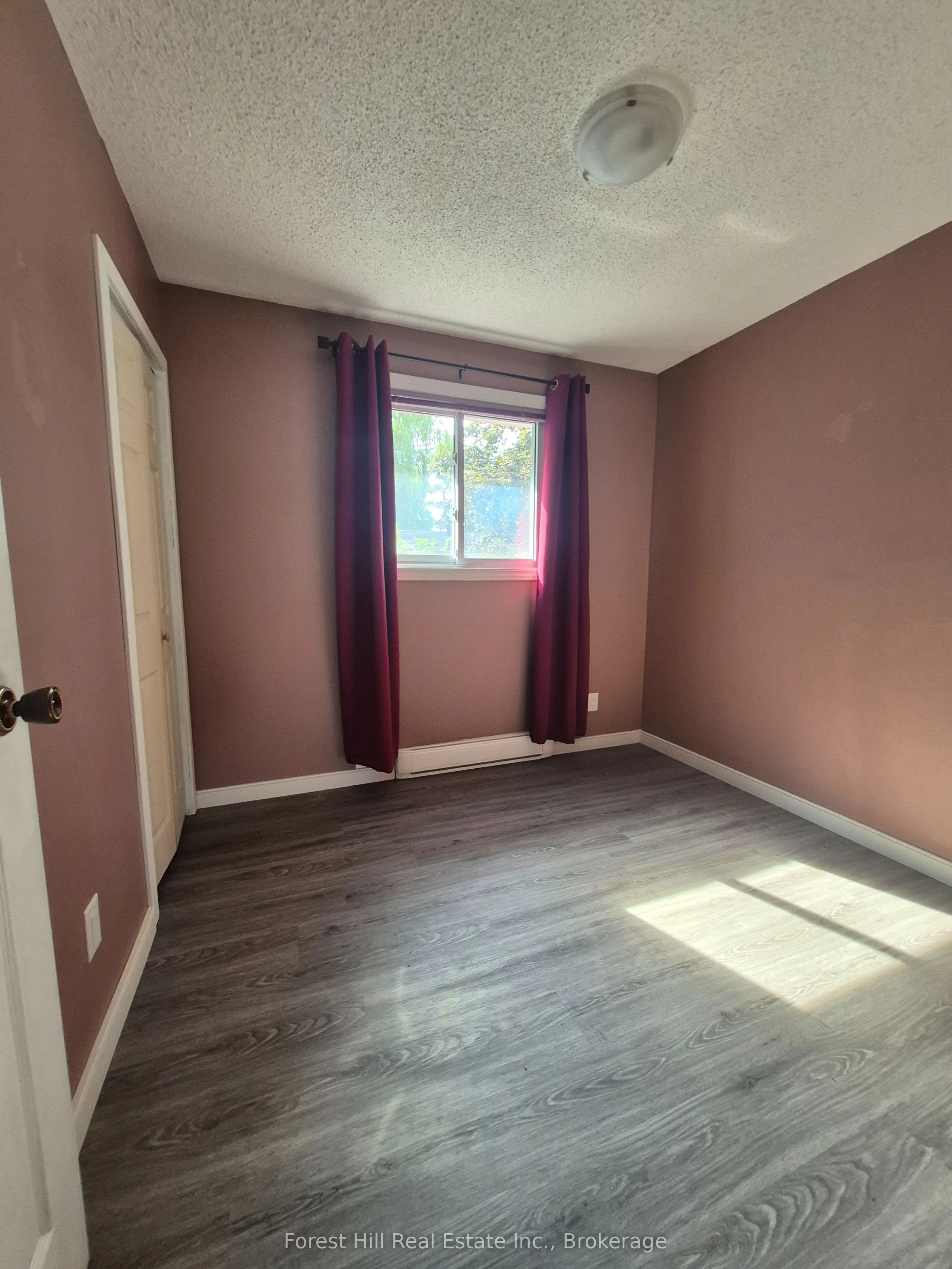 679 Simcoe Avenue W