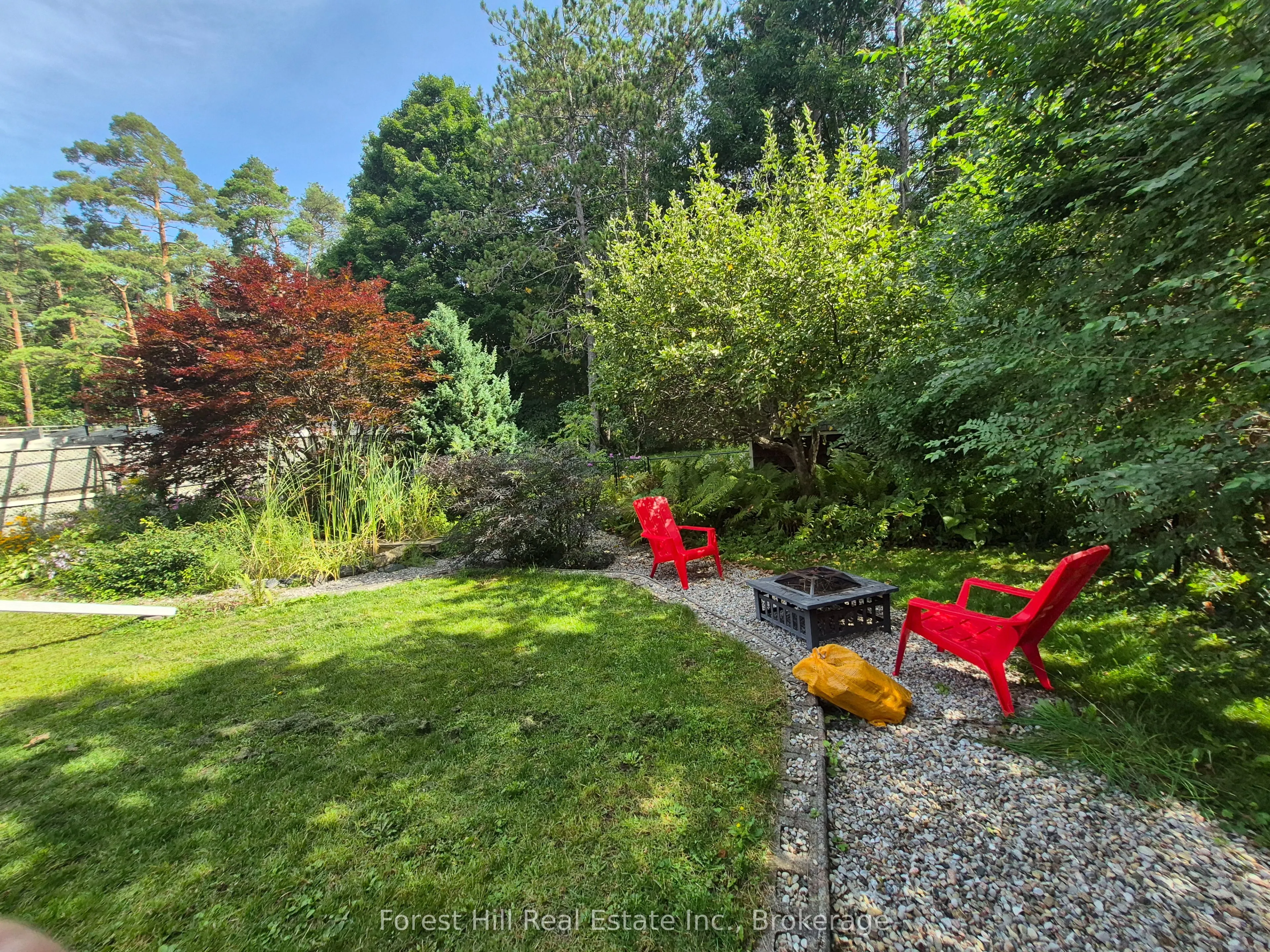 679 Simcoe Avenue W