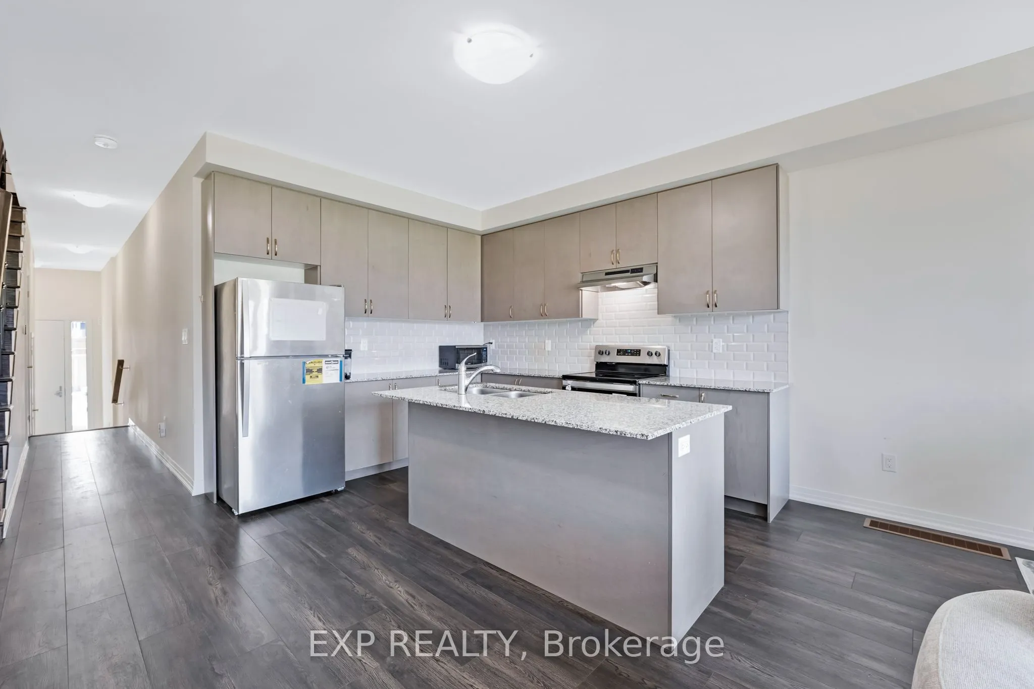 122 Turnberry Lane