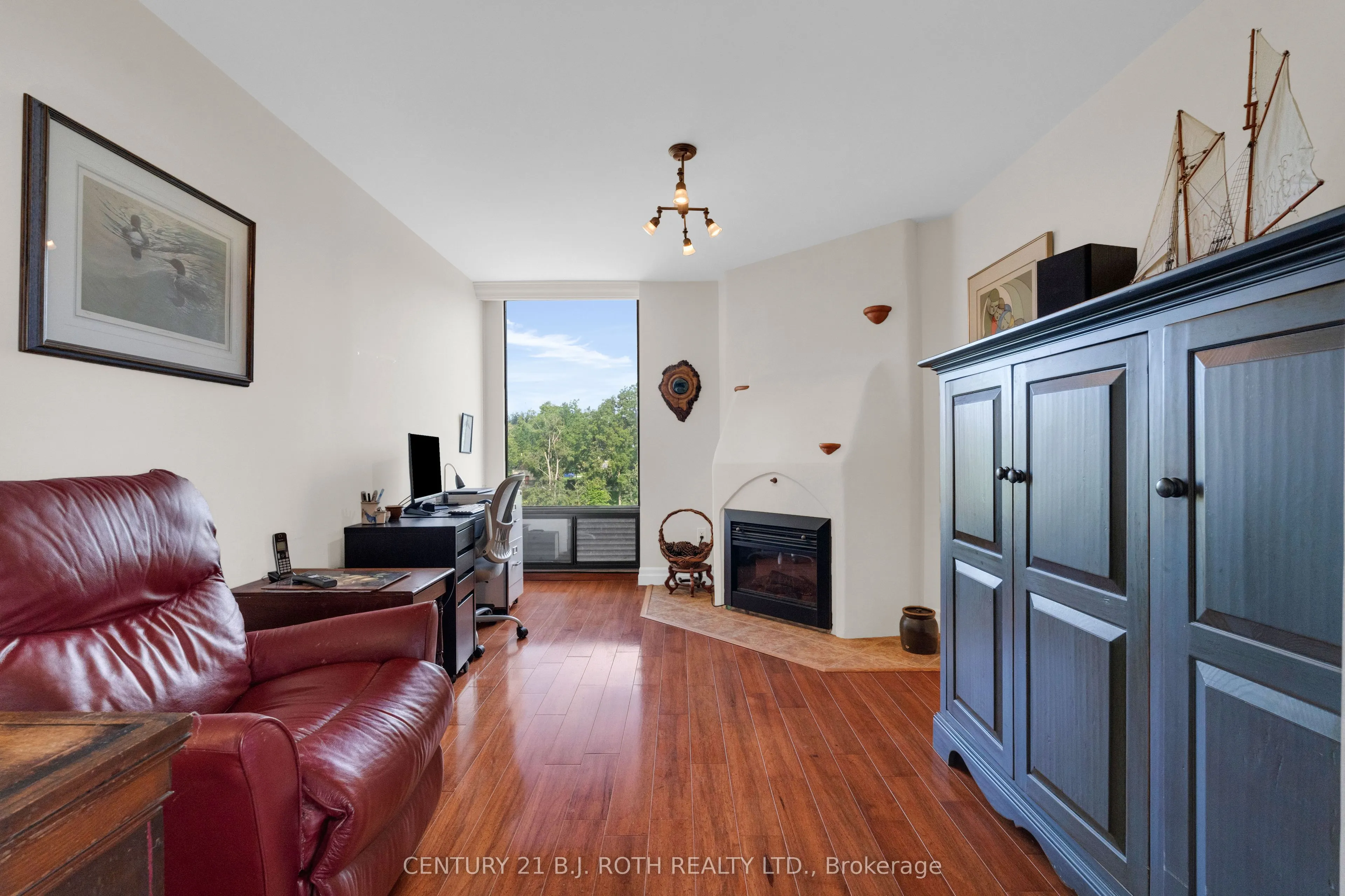 181 Collier Street #1401