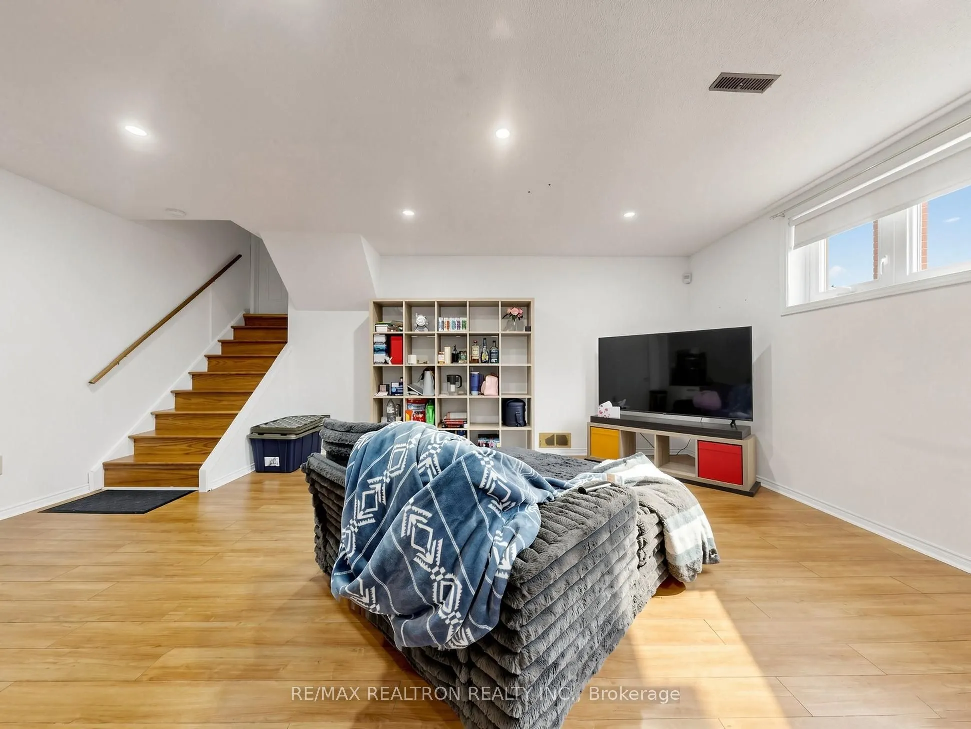 101 Chieftain Crescent