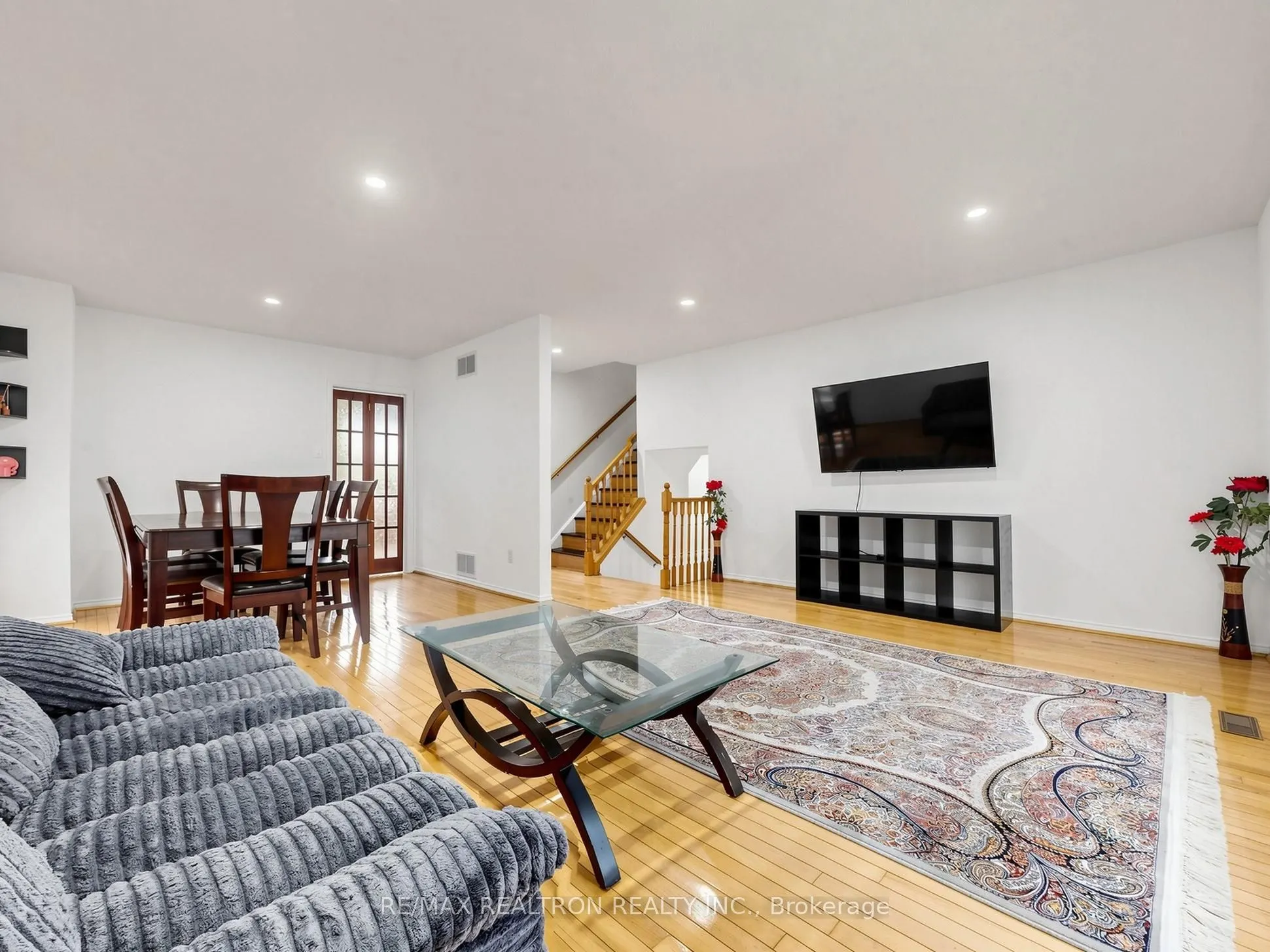 101 Chieftain Crescent