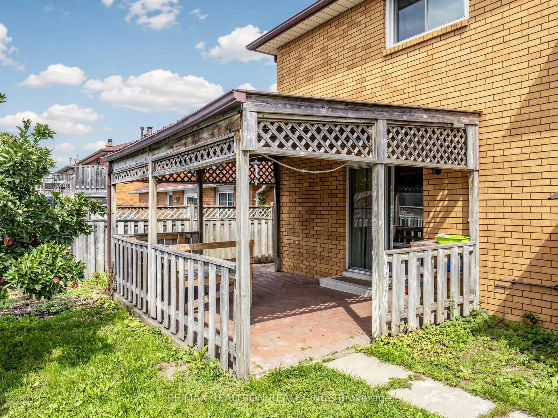 101 Chieftain Crescent