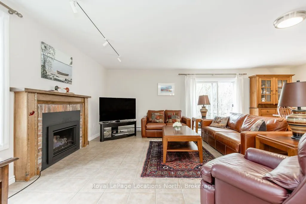 112 Escarpment Crescent #12