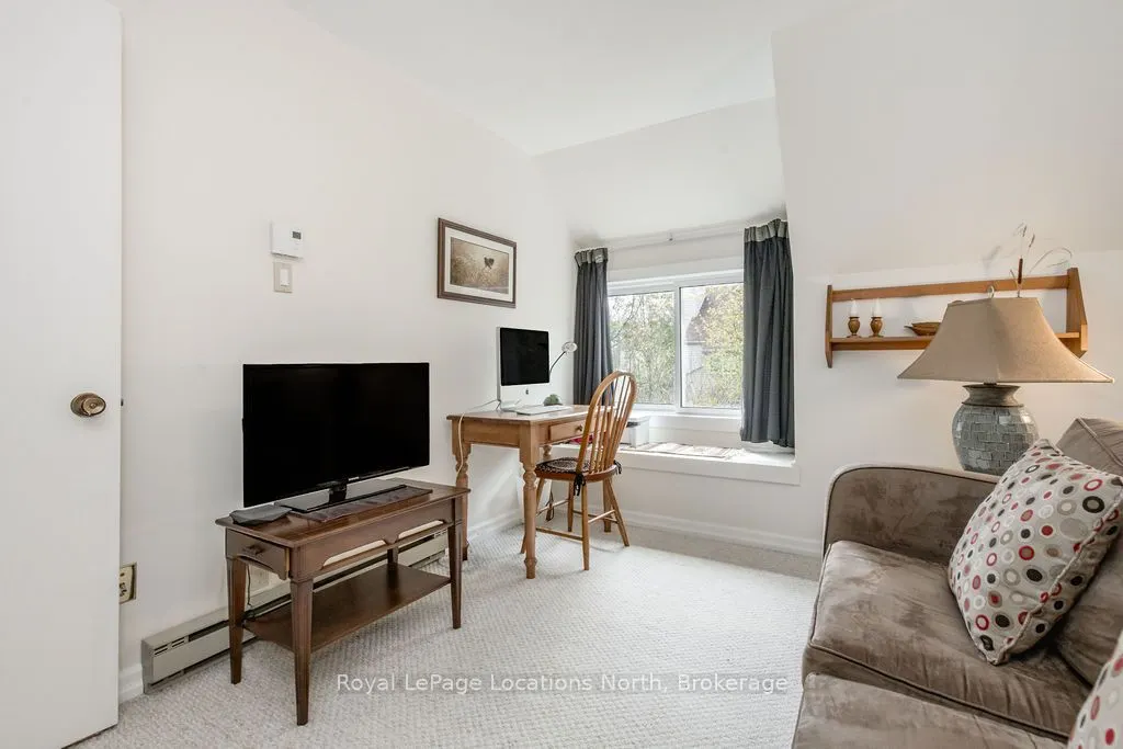 112 Escarpment Crescent #12