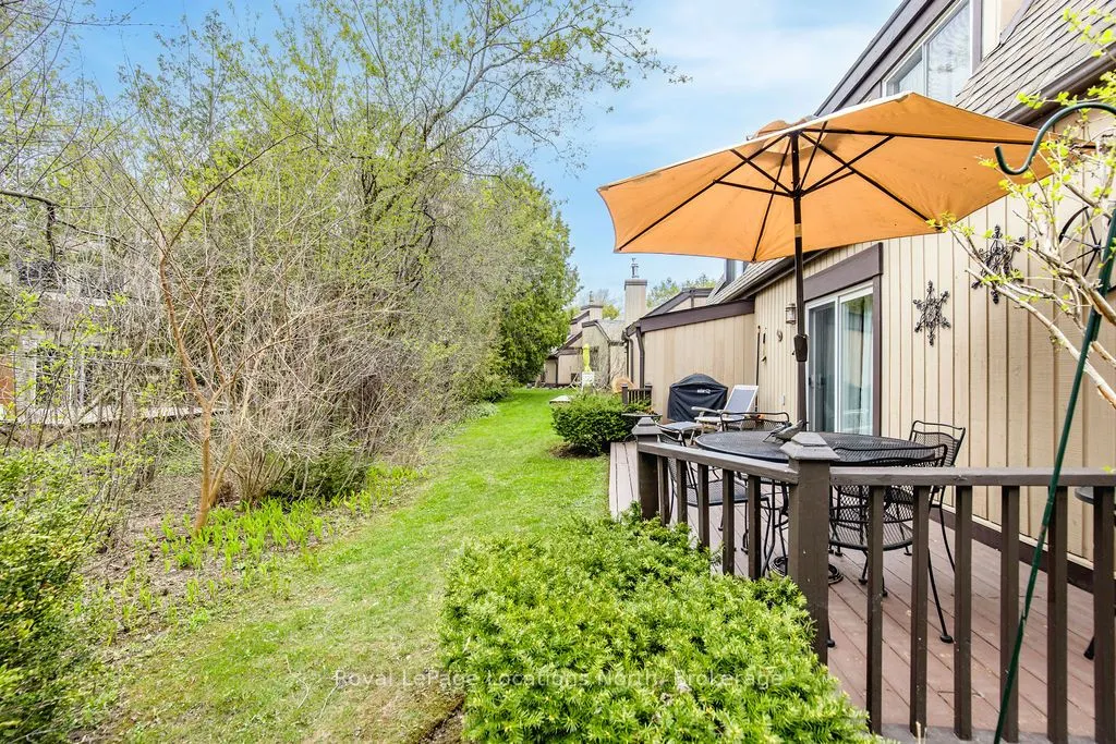 112 Escarpment Crescent #12