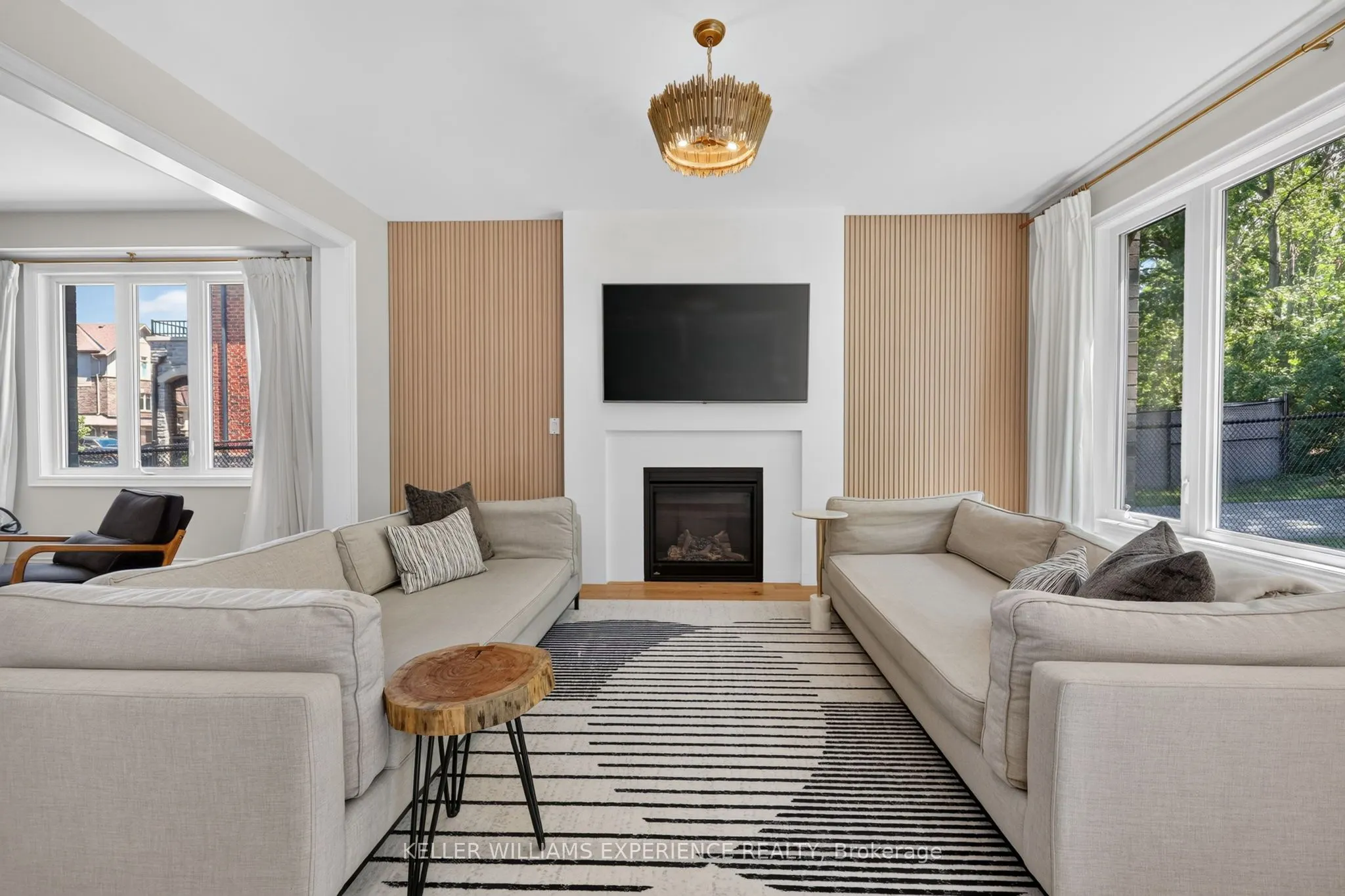 25 Atlantis Drive
