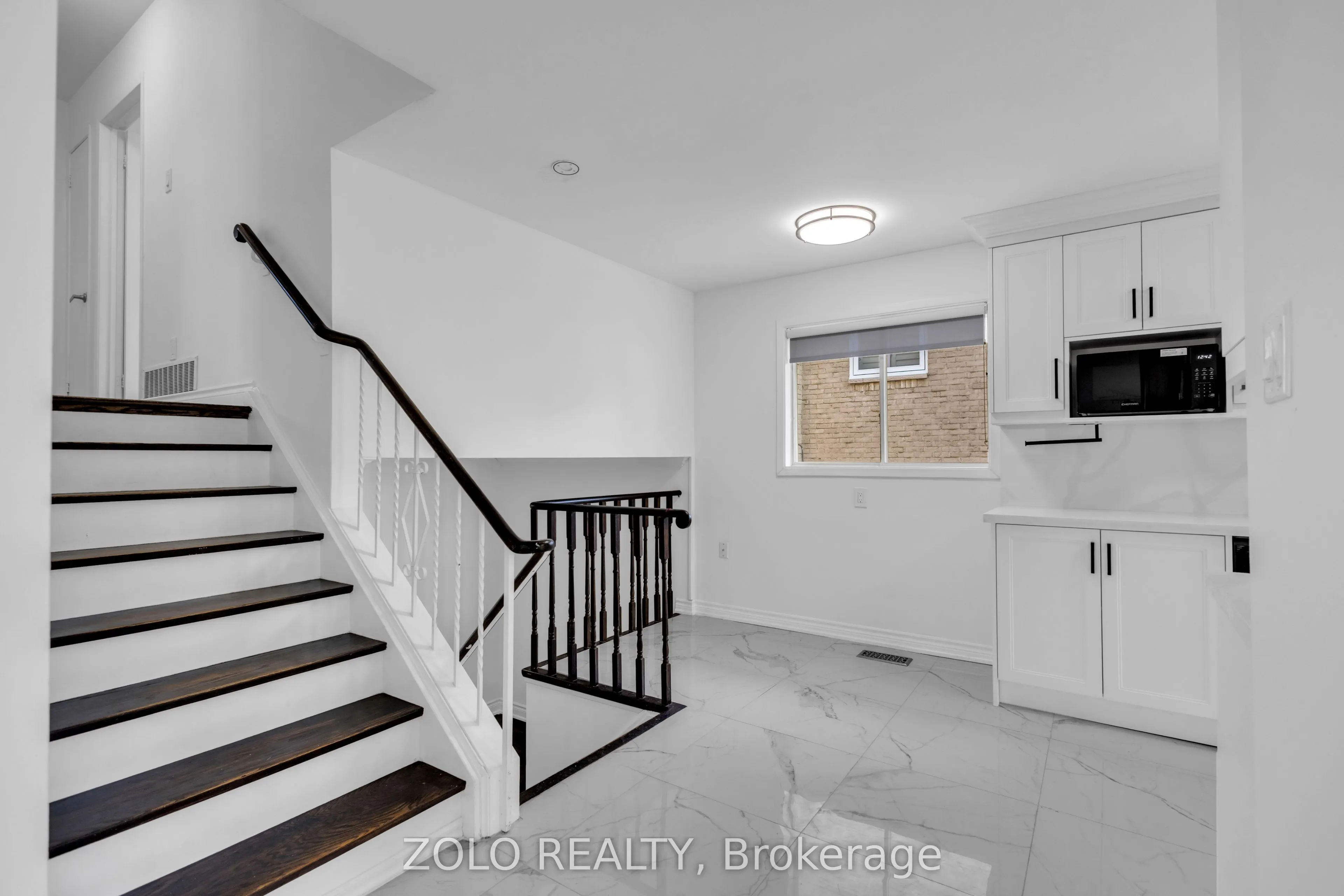 43 Davies Crescent