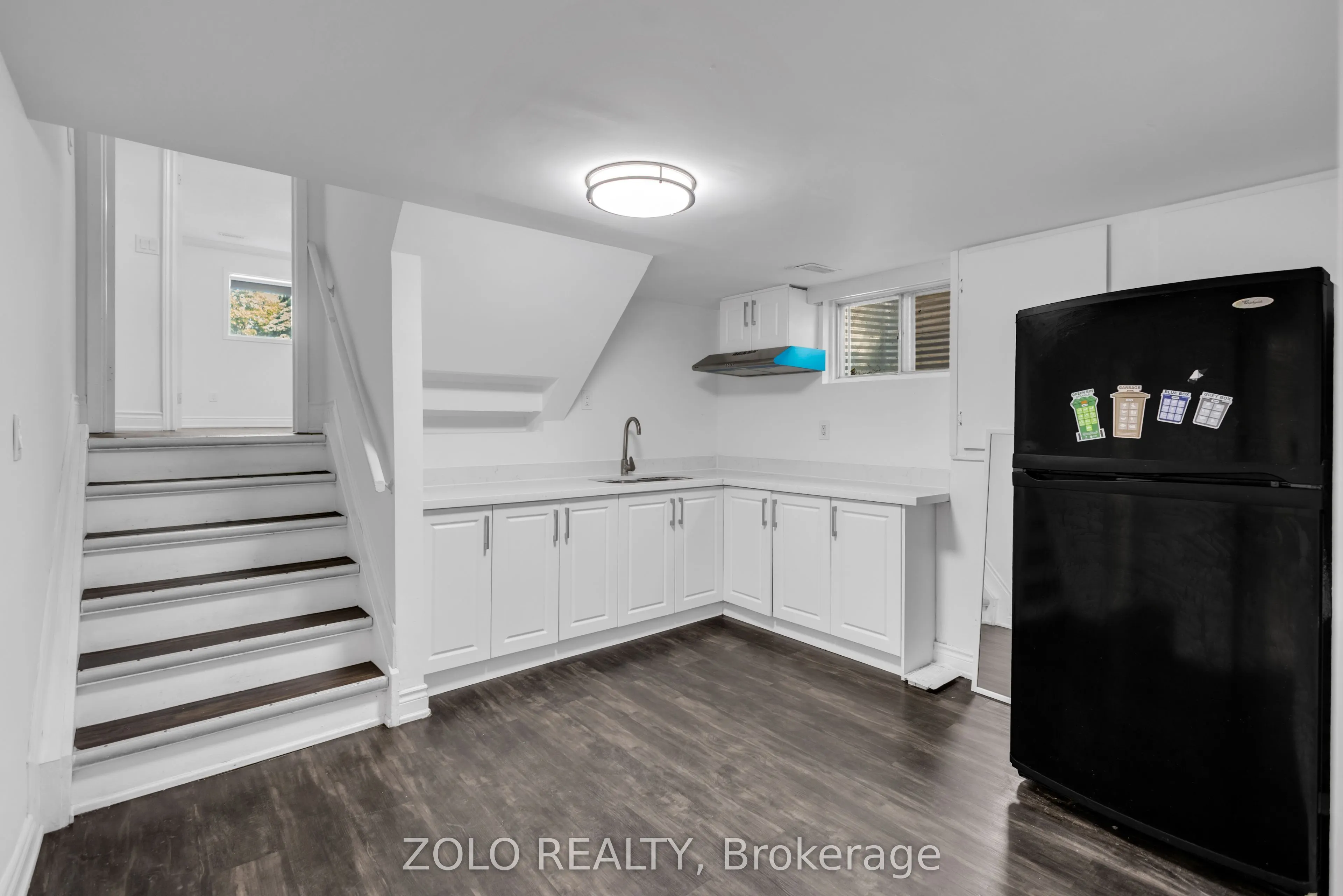 43 Davies Crescent