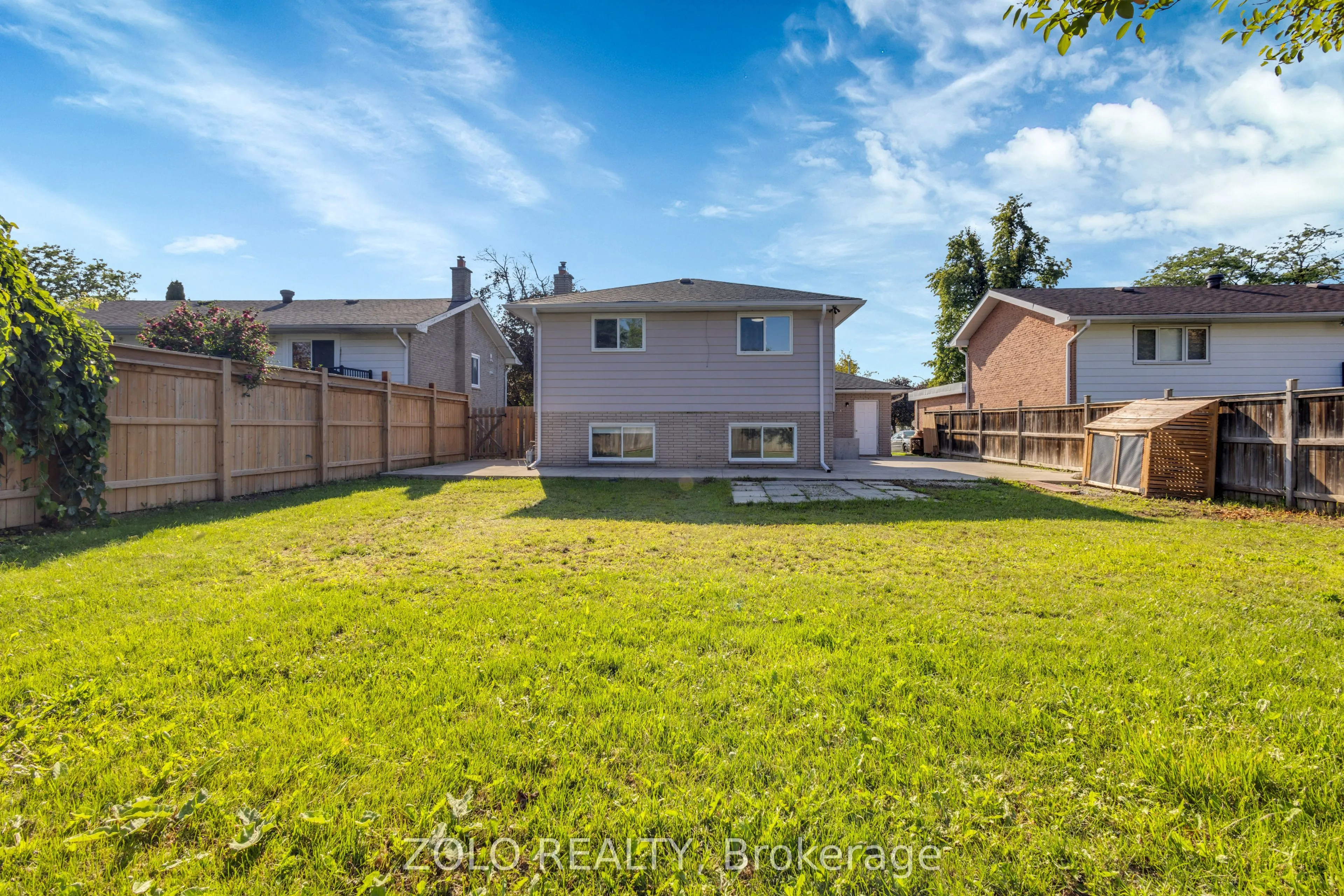 43 Davies Crescent