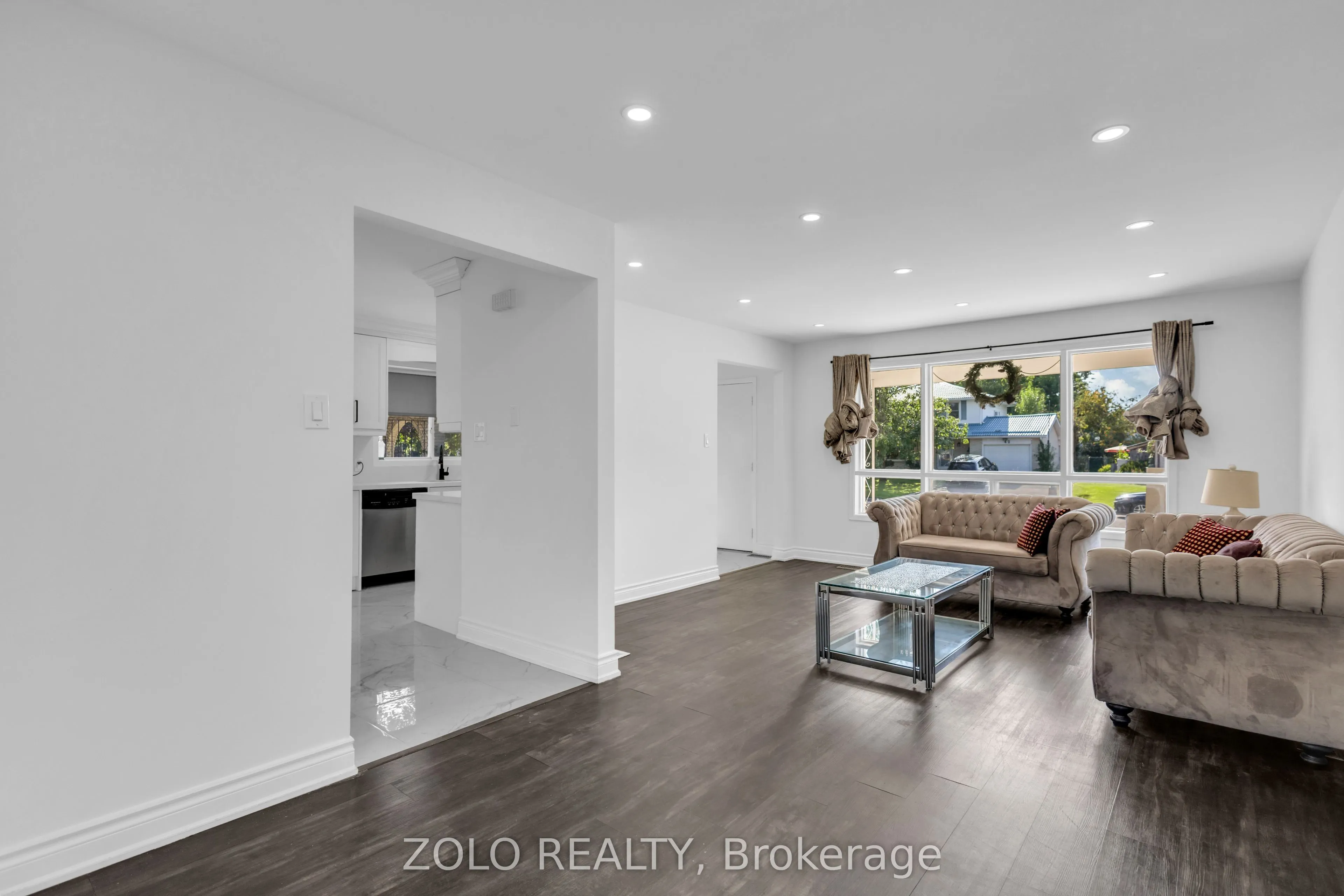 43 Davies Crescent