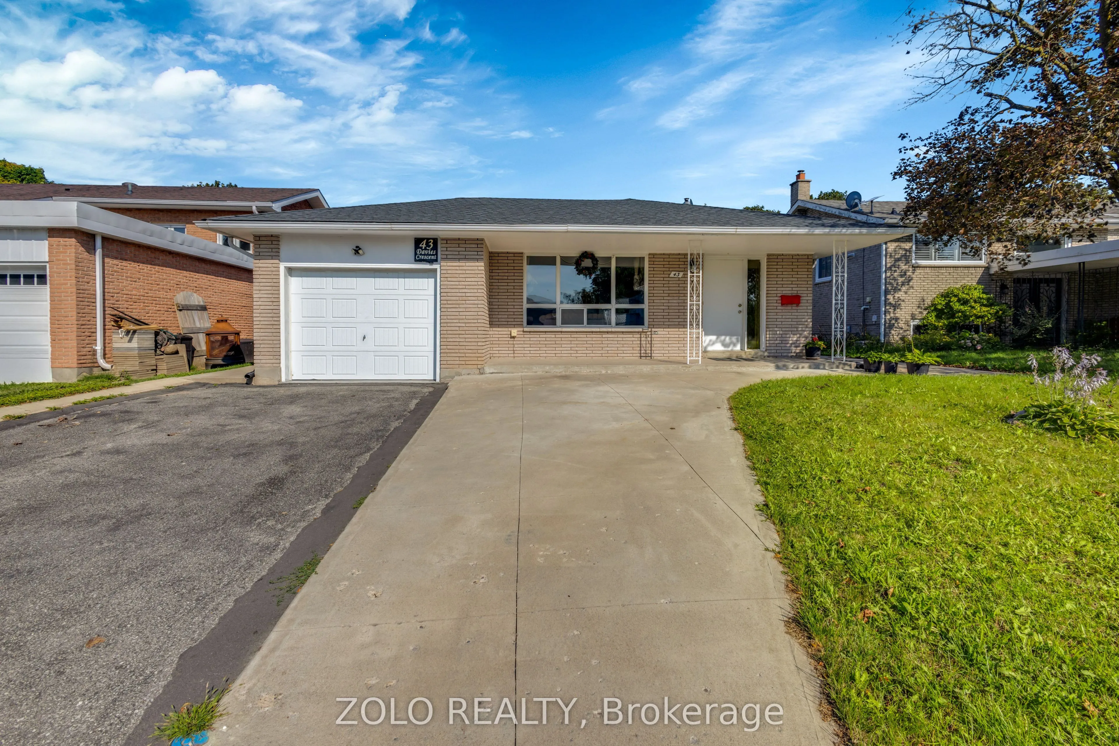 43 Davies Crescent