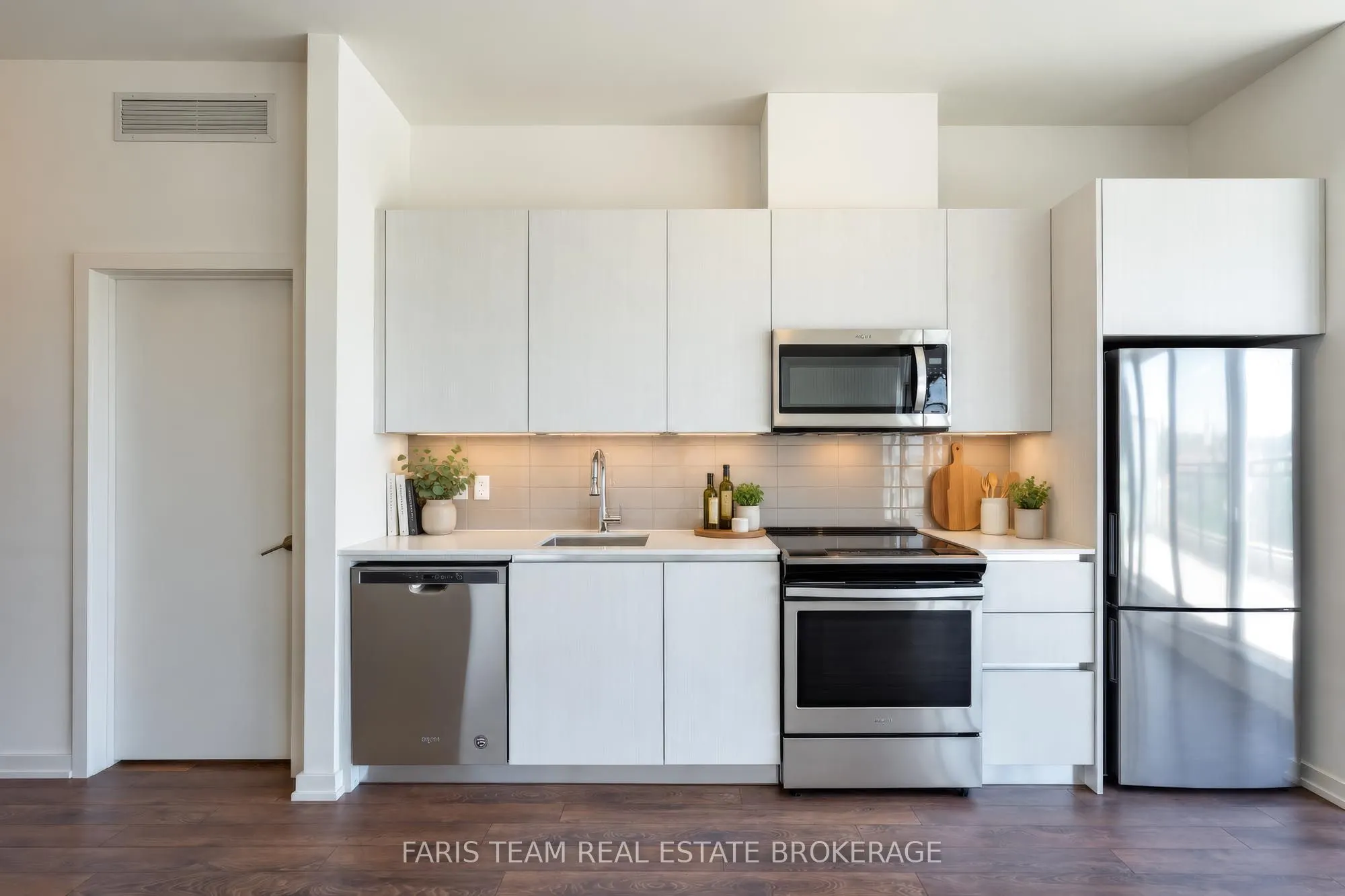 21 Matchedash Street S #502
