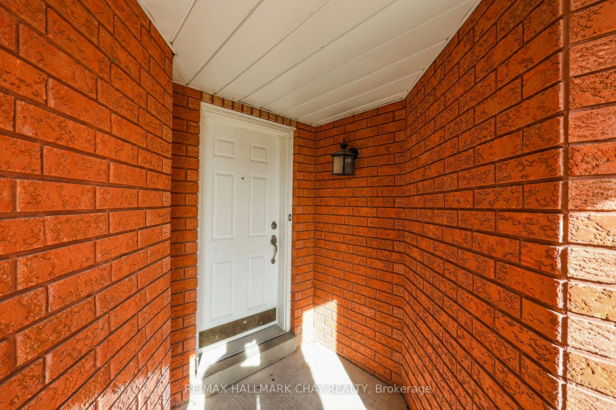 50 Loon Avenue
