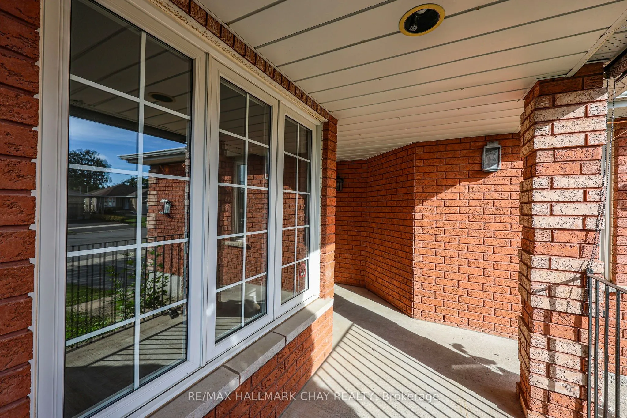 50 Loon Avenue