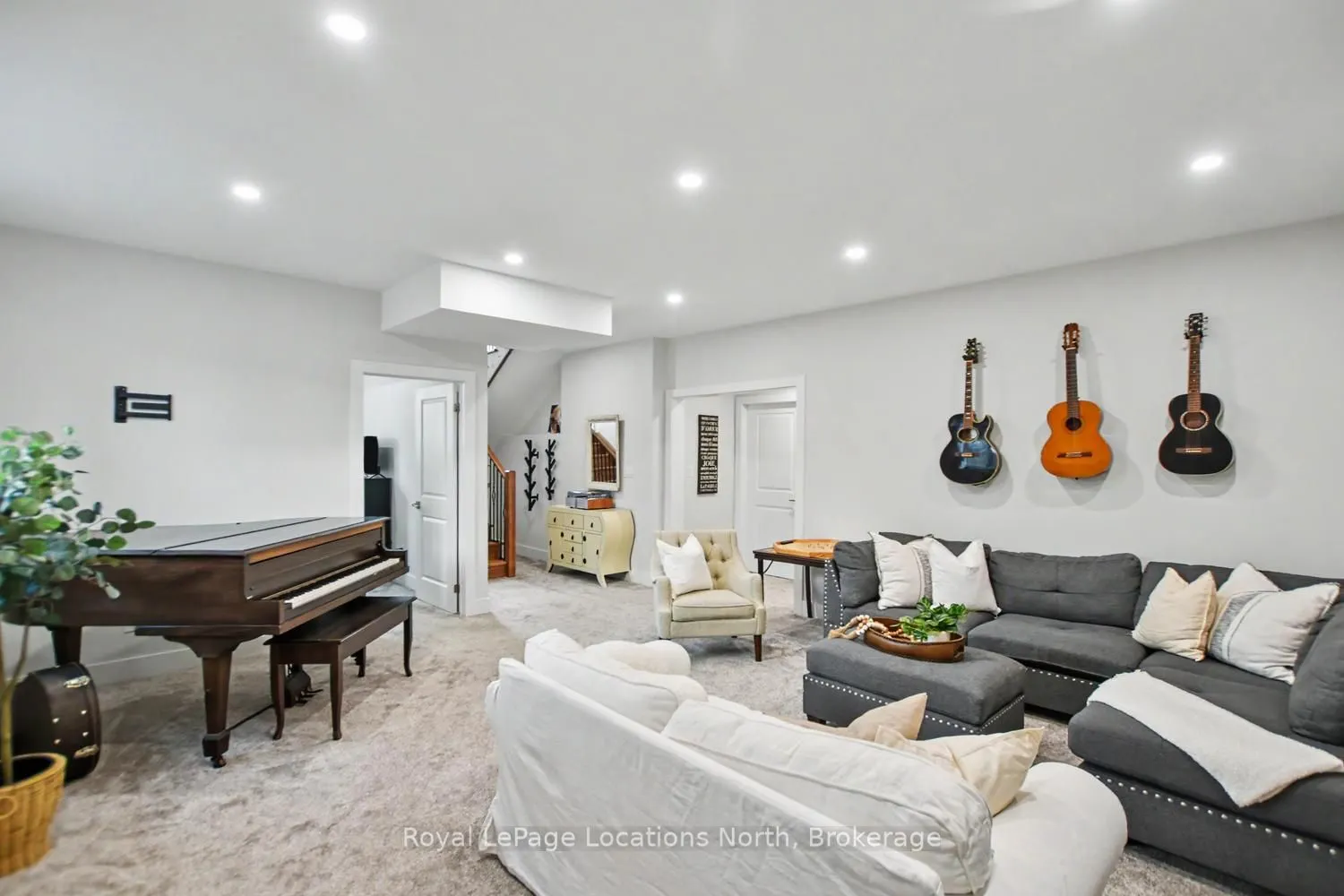 64 49th Street N