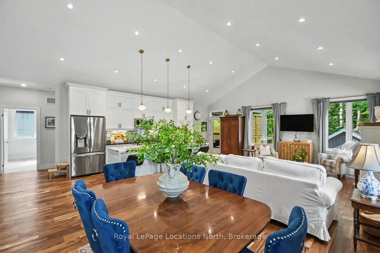 64 49th Street N