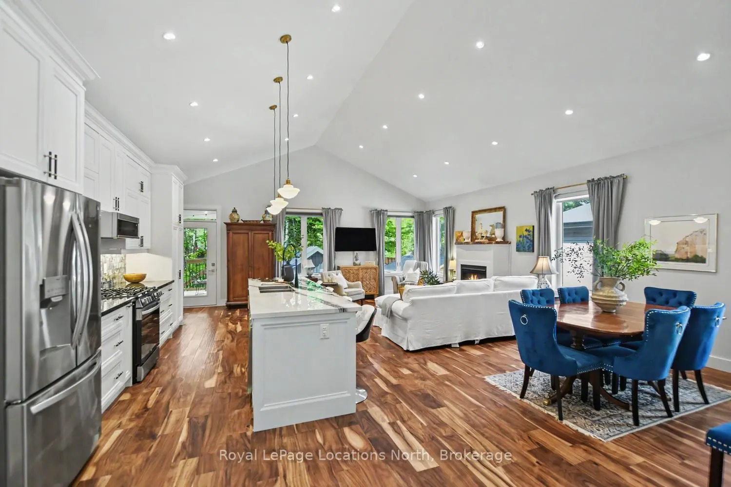 64 49th Street N