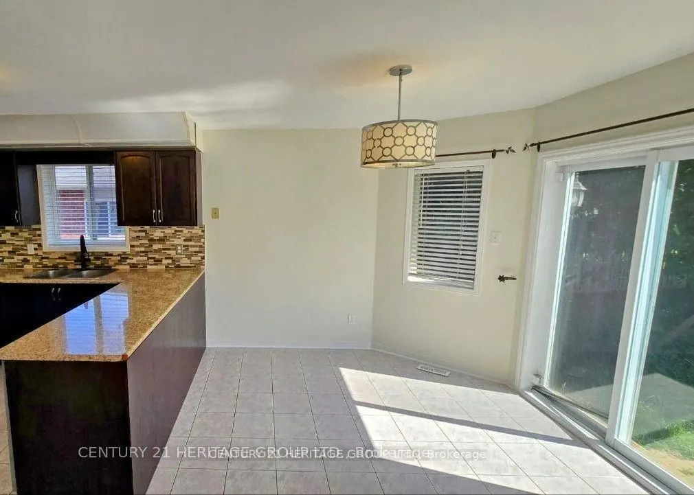 482 Ferndale Drive N