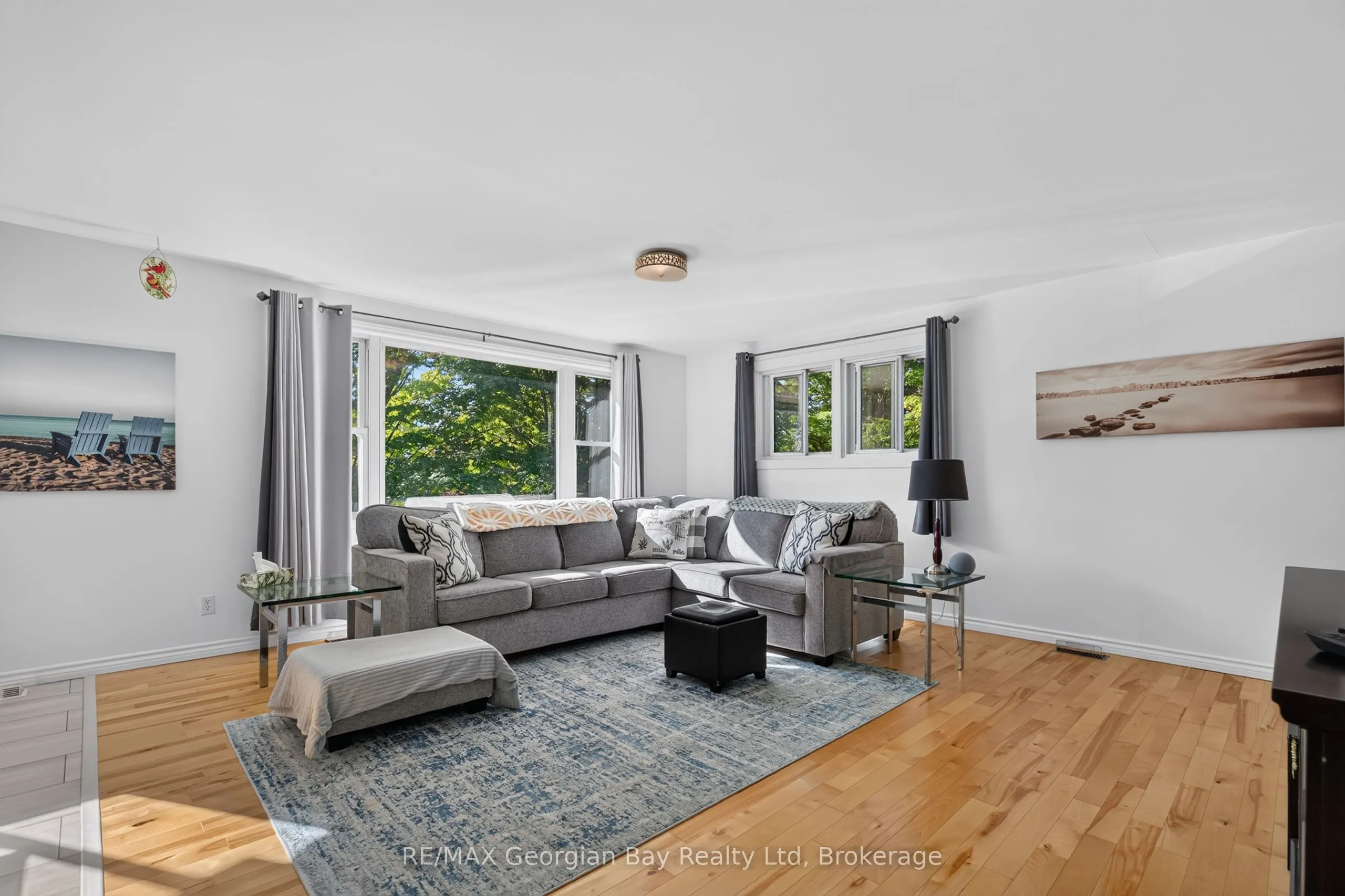 898 Yonge Street