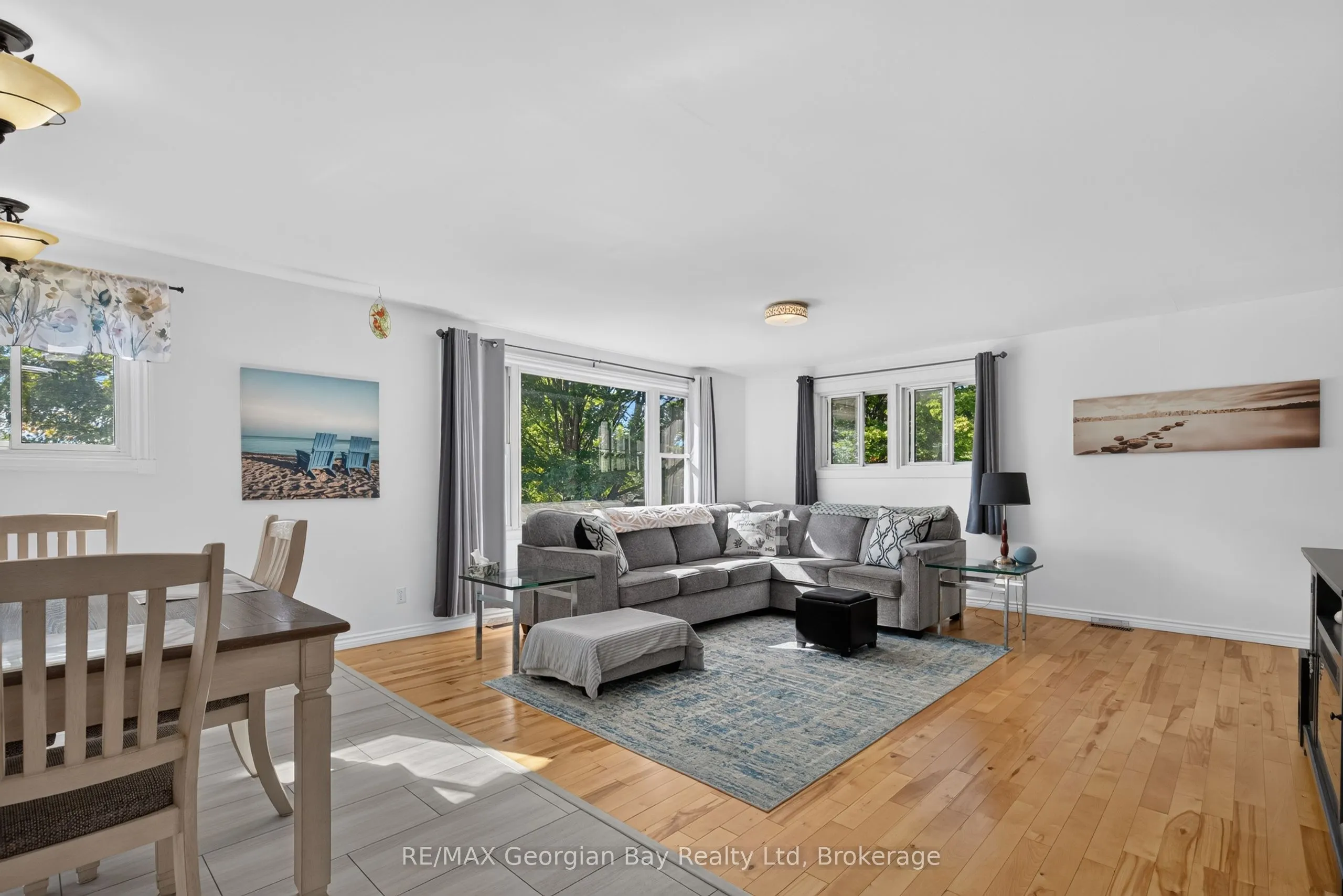 898 Yonge Street
