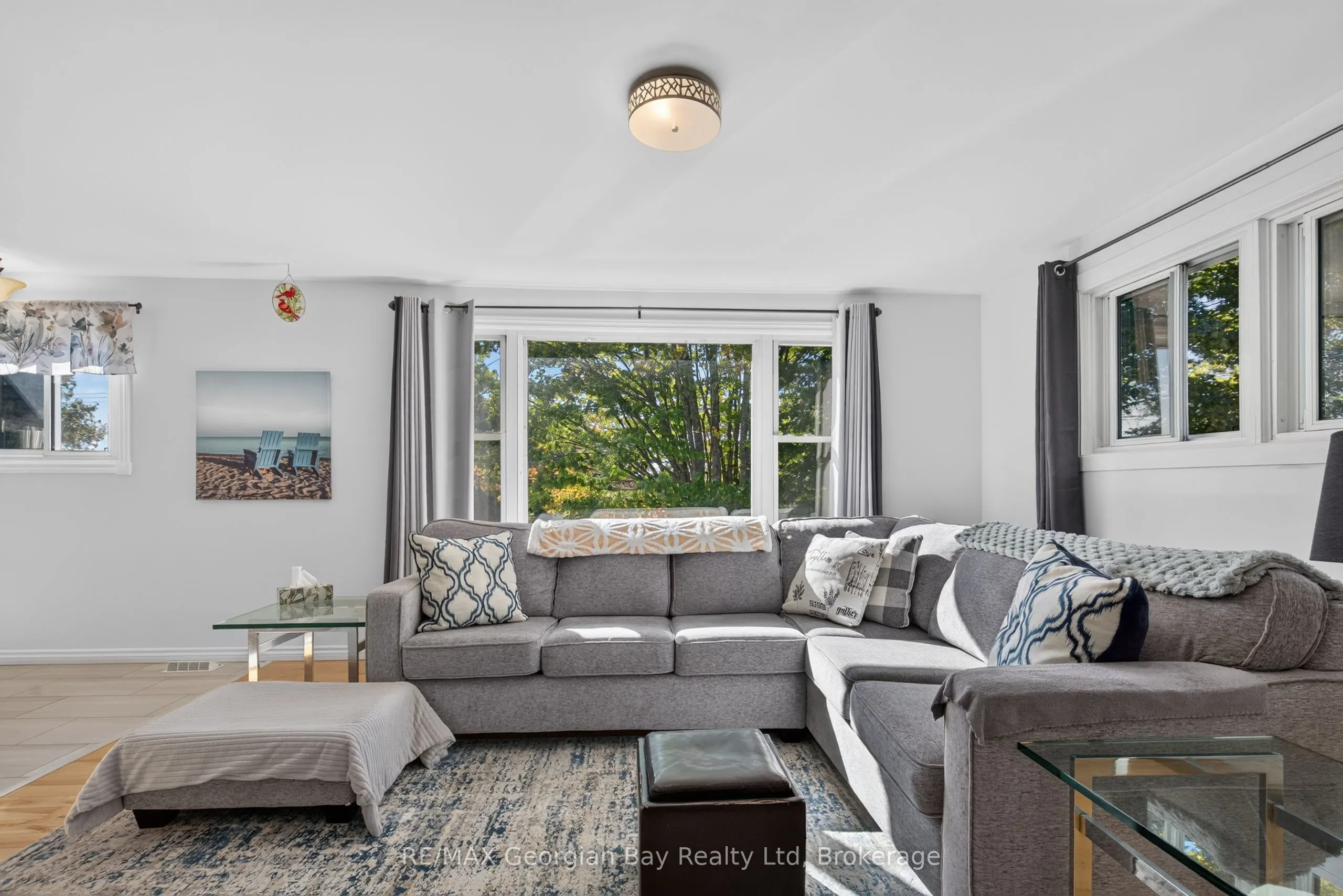 898 Yonge Street