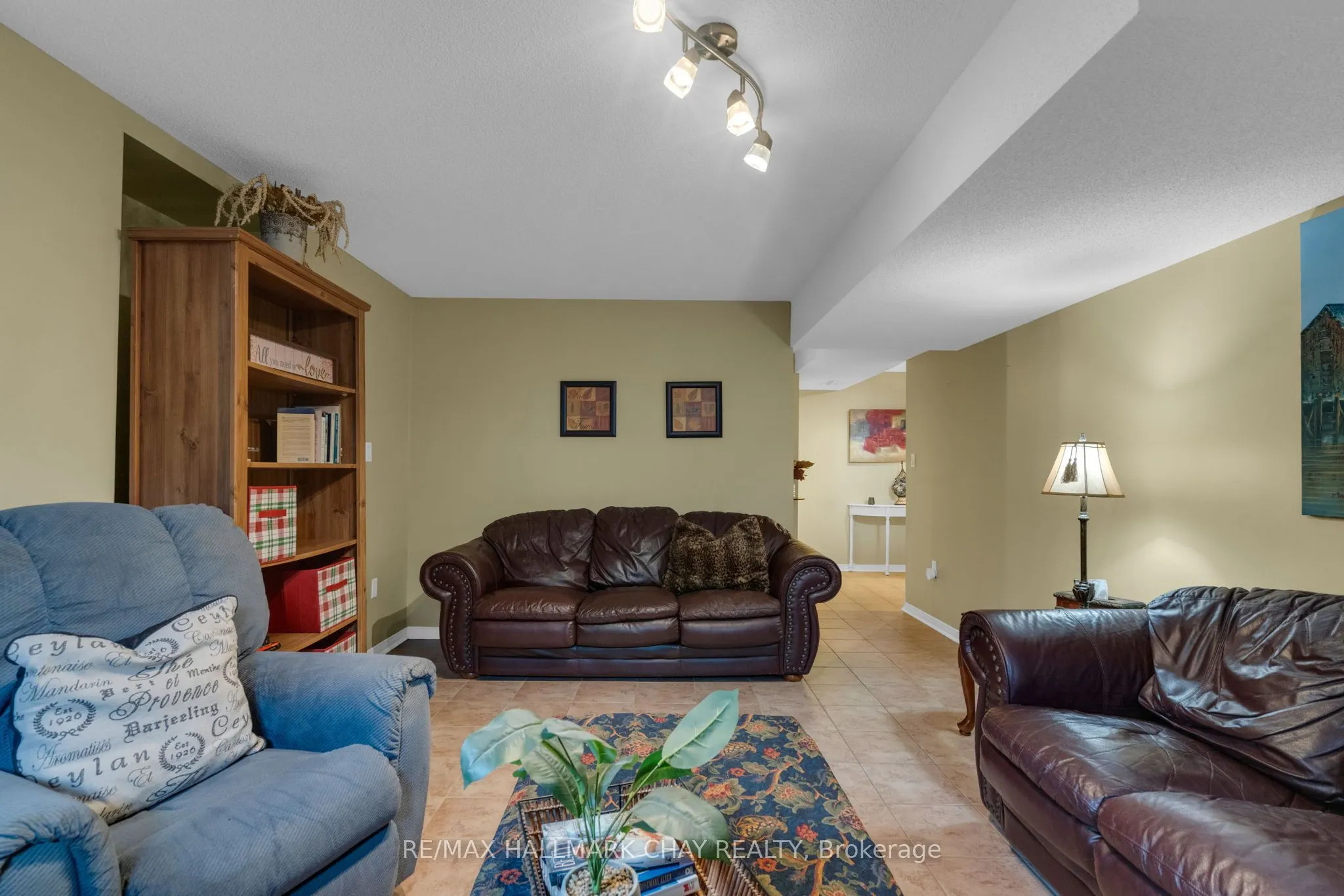 34 Crompton Drive